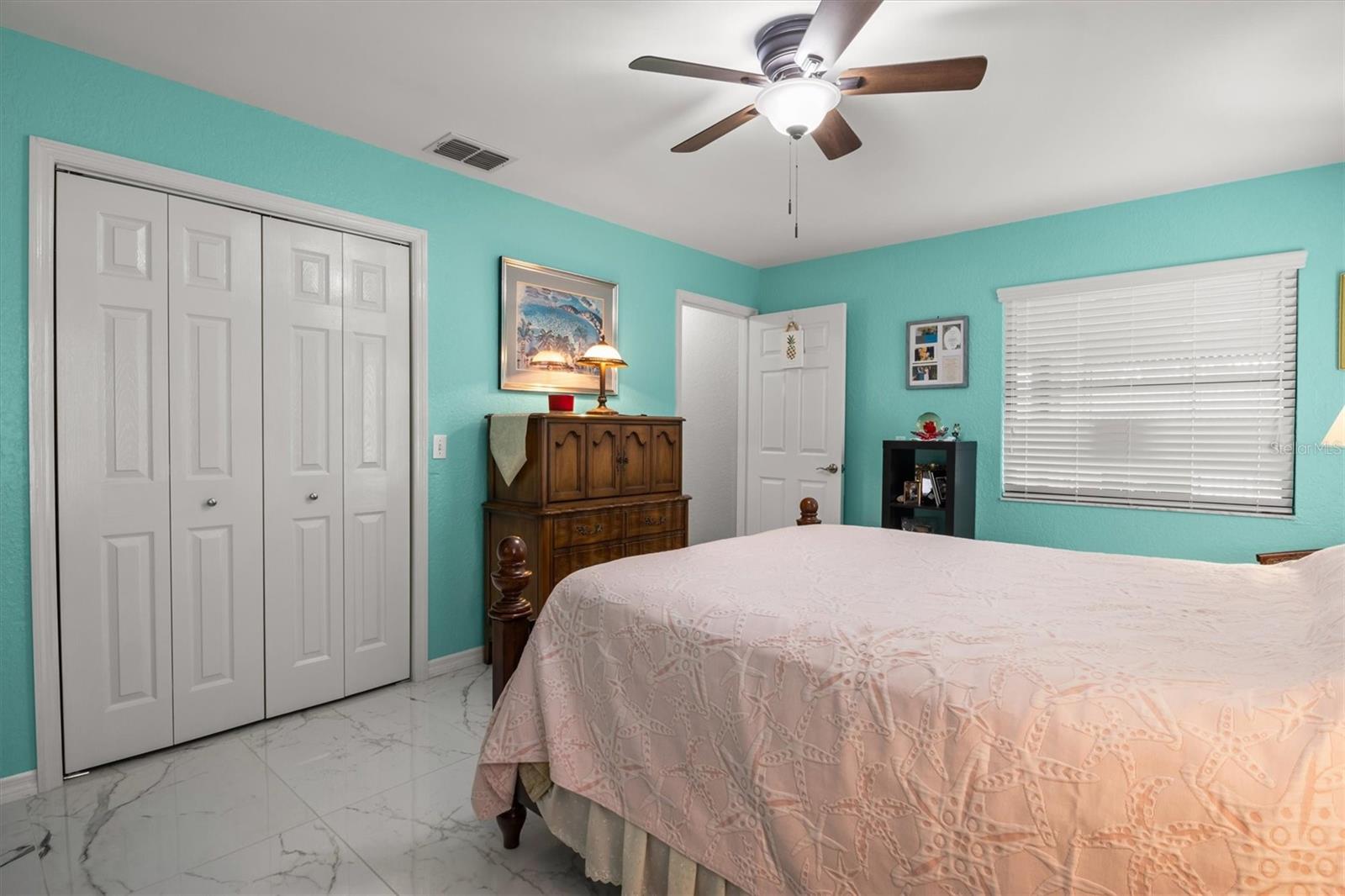 VILLAS BY LAKE - Residential