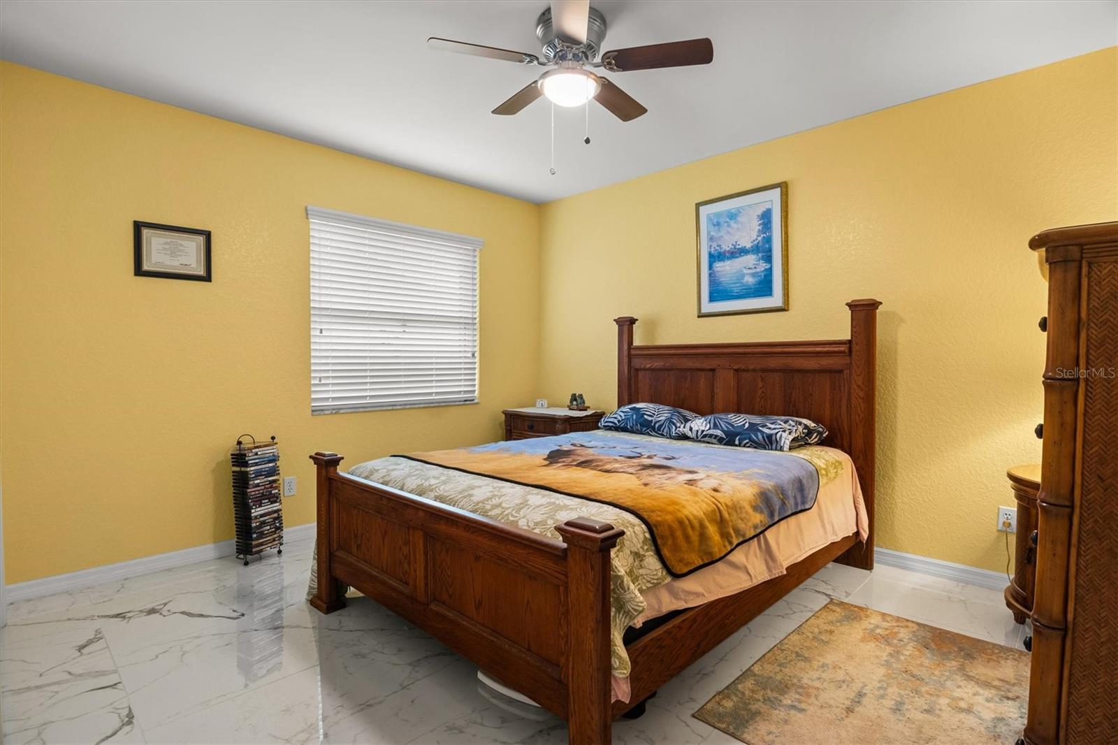 VILLAS BY LAKE - Residential