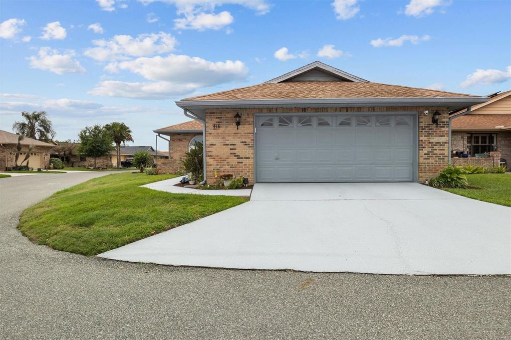 Photo of 416 Barbados Circle, Lakeland, FL 33803 (MLS # S5147584)