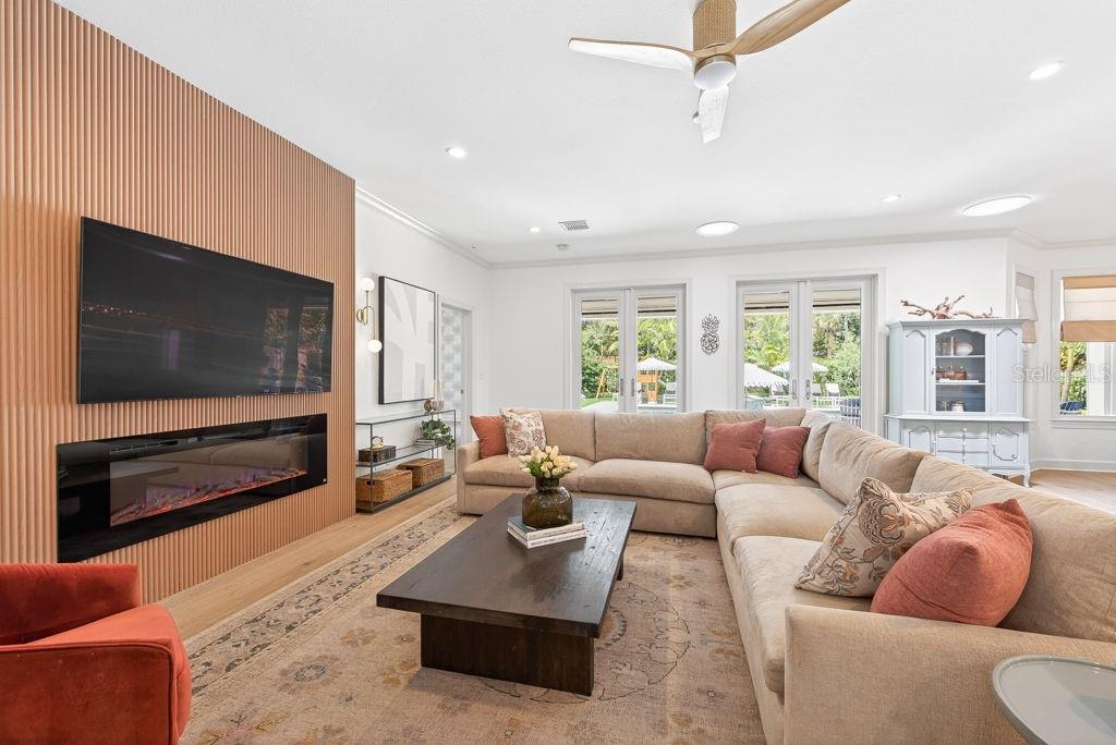 SNELL ISLE BRIGHTBAY - Residential