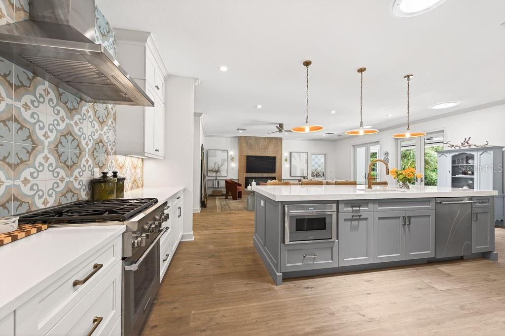 SNELL ISLE BRIGHTBAY - Residential