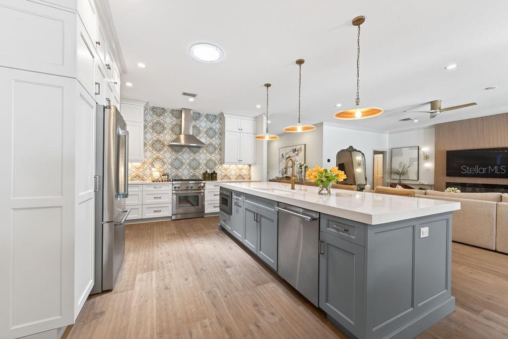 SNELL ISLE BRIGHTBAY - Residential