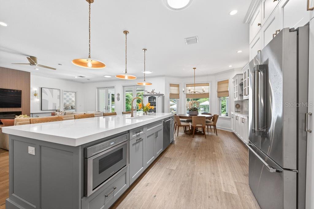 SNELL ISLE BRIGHTBAY - Residential