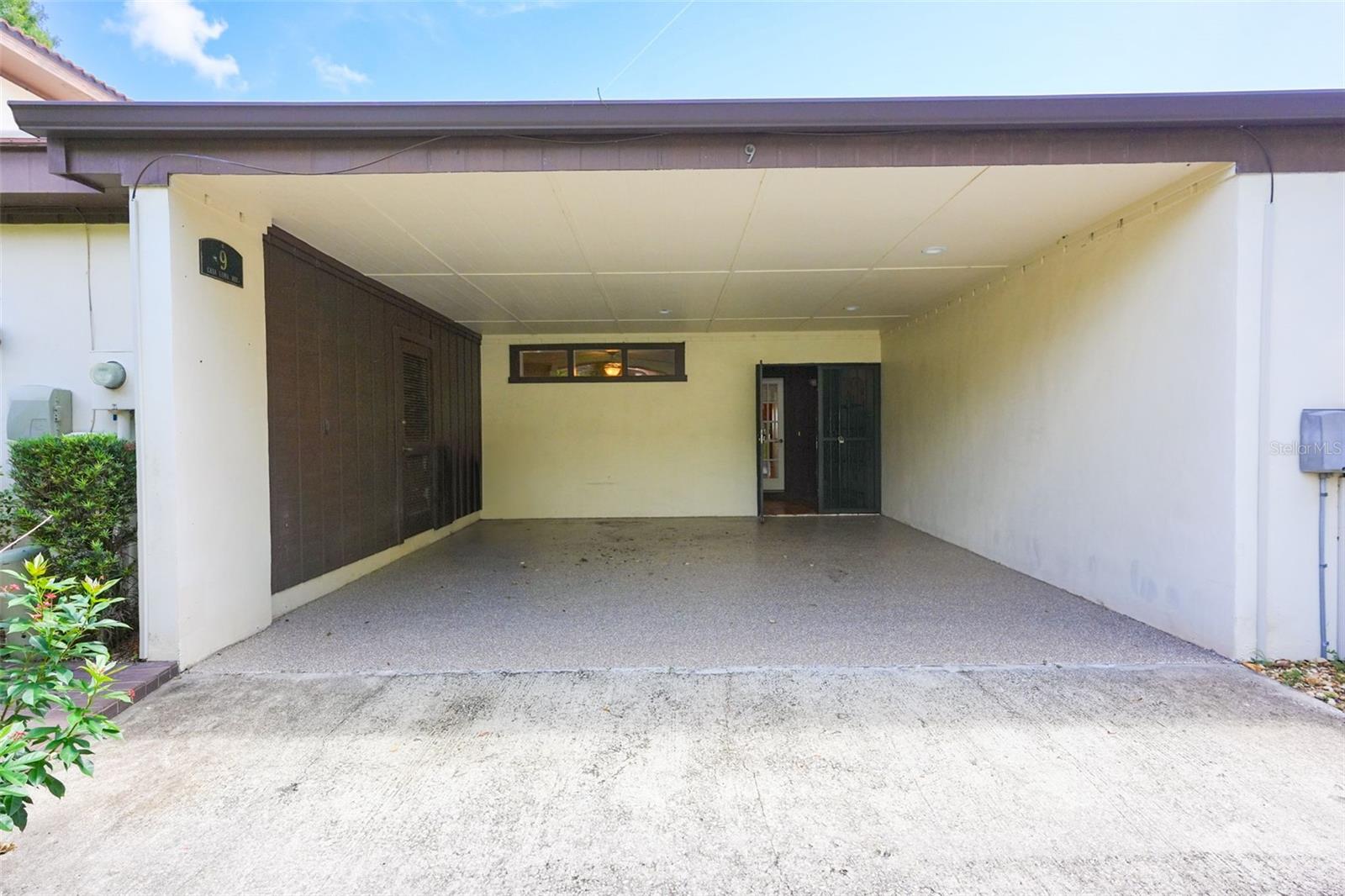9 CASA LOMA WAY 9