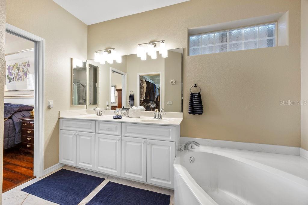 HERONS GLEN - Residential