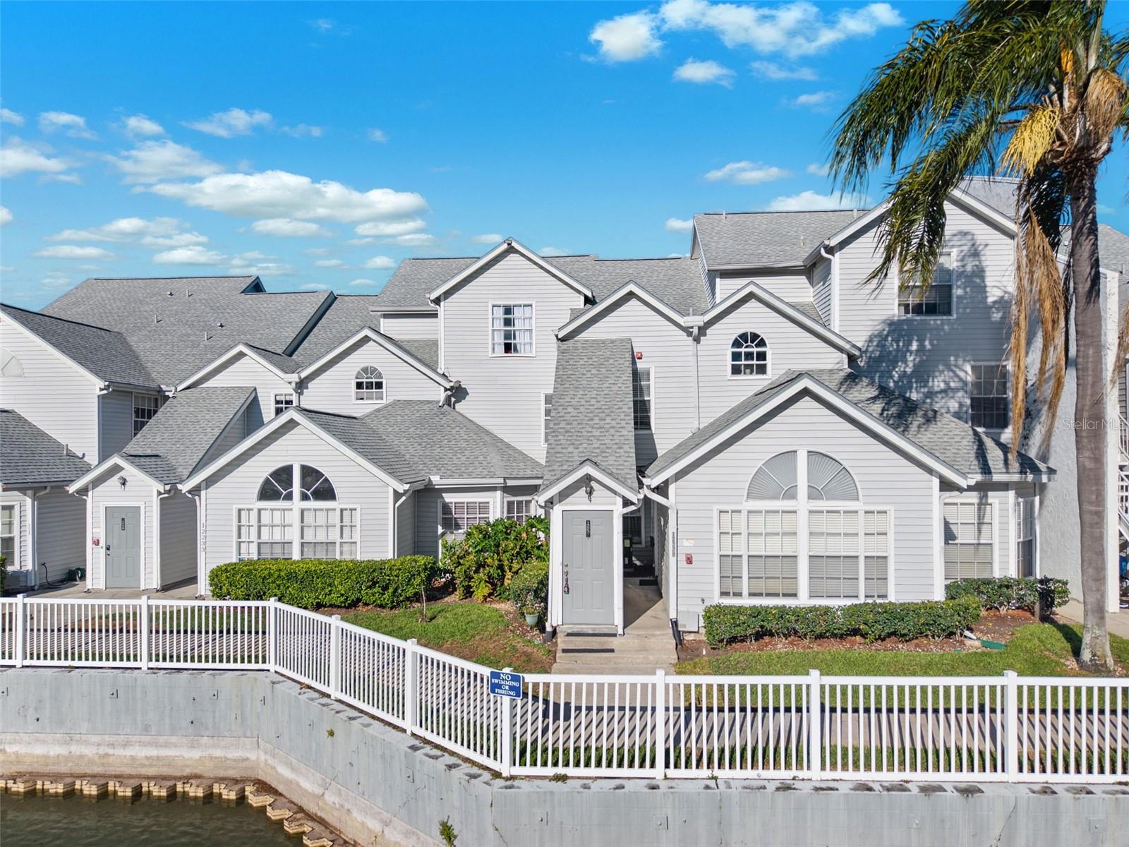 CARROLLWOOD GABLES A CONDO - Residential