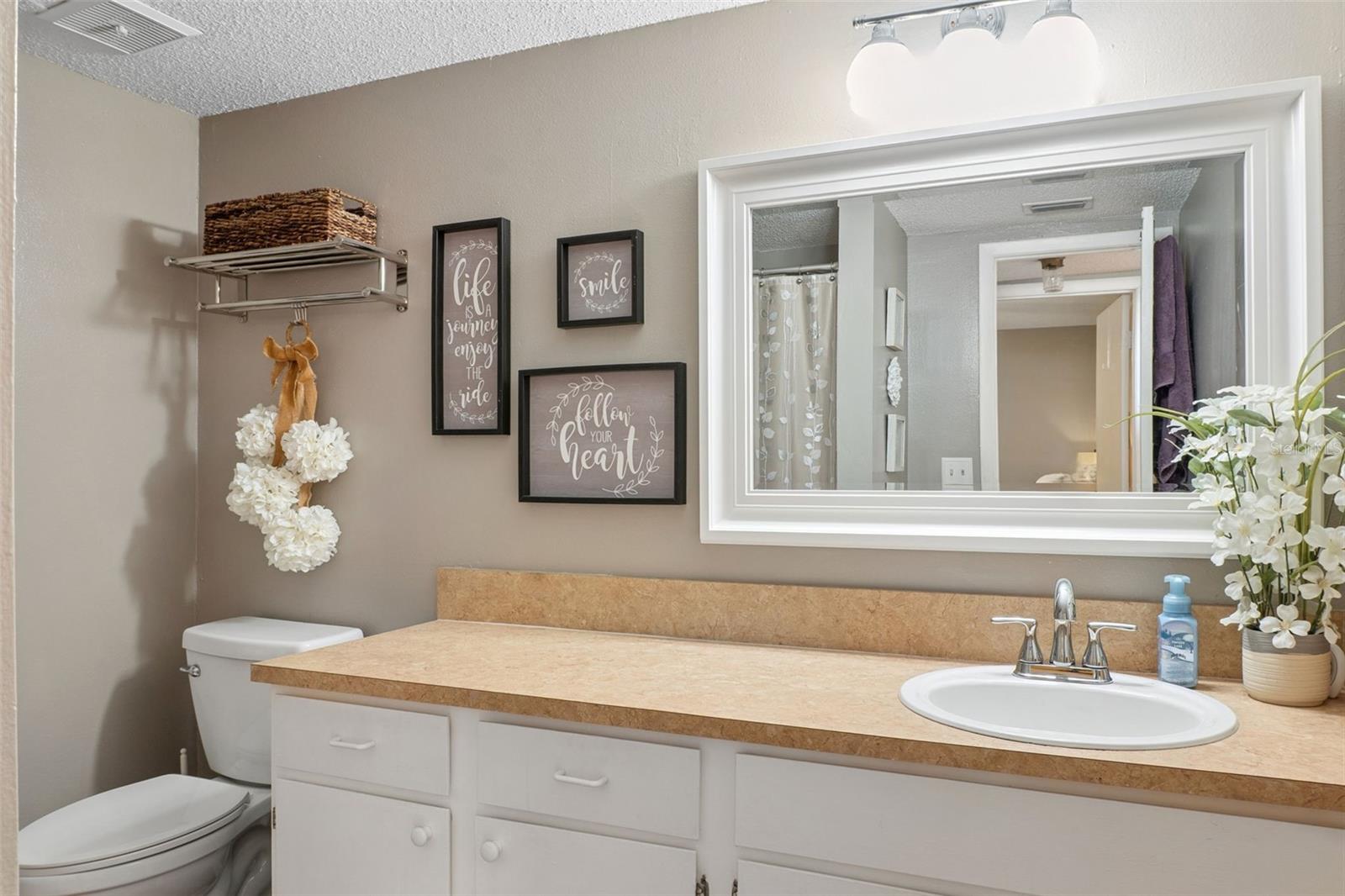 CARROLLWOOD GABLES A CONDO - Residential