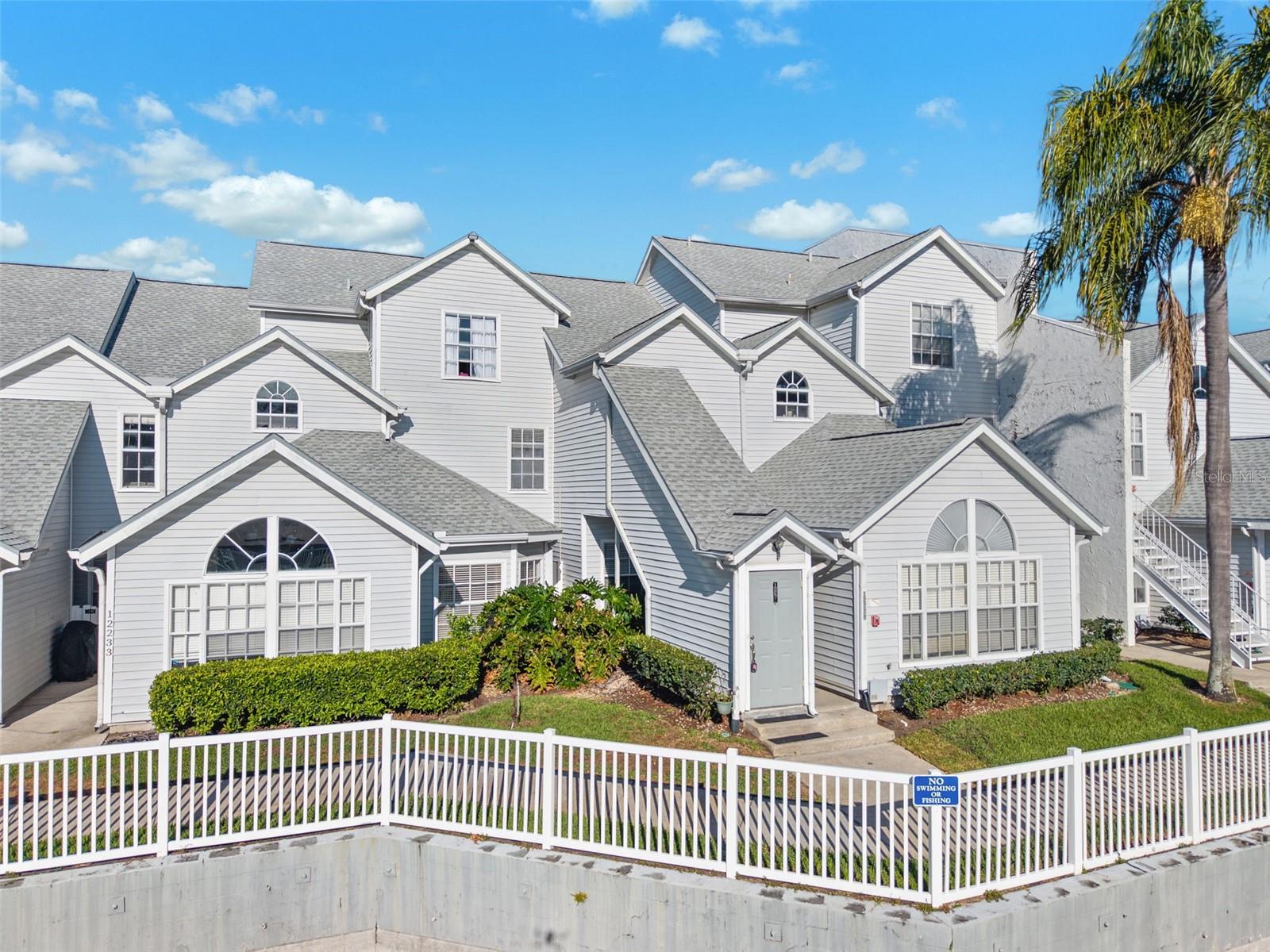 CARROLLWOOD GABLES A CONDO - Residential