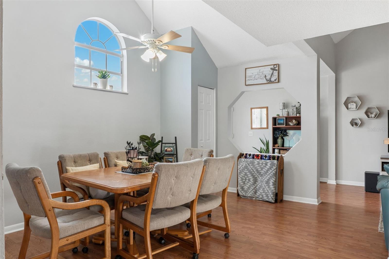 CARROLLWOOD GABLES A CONDO - Residential