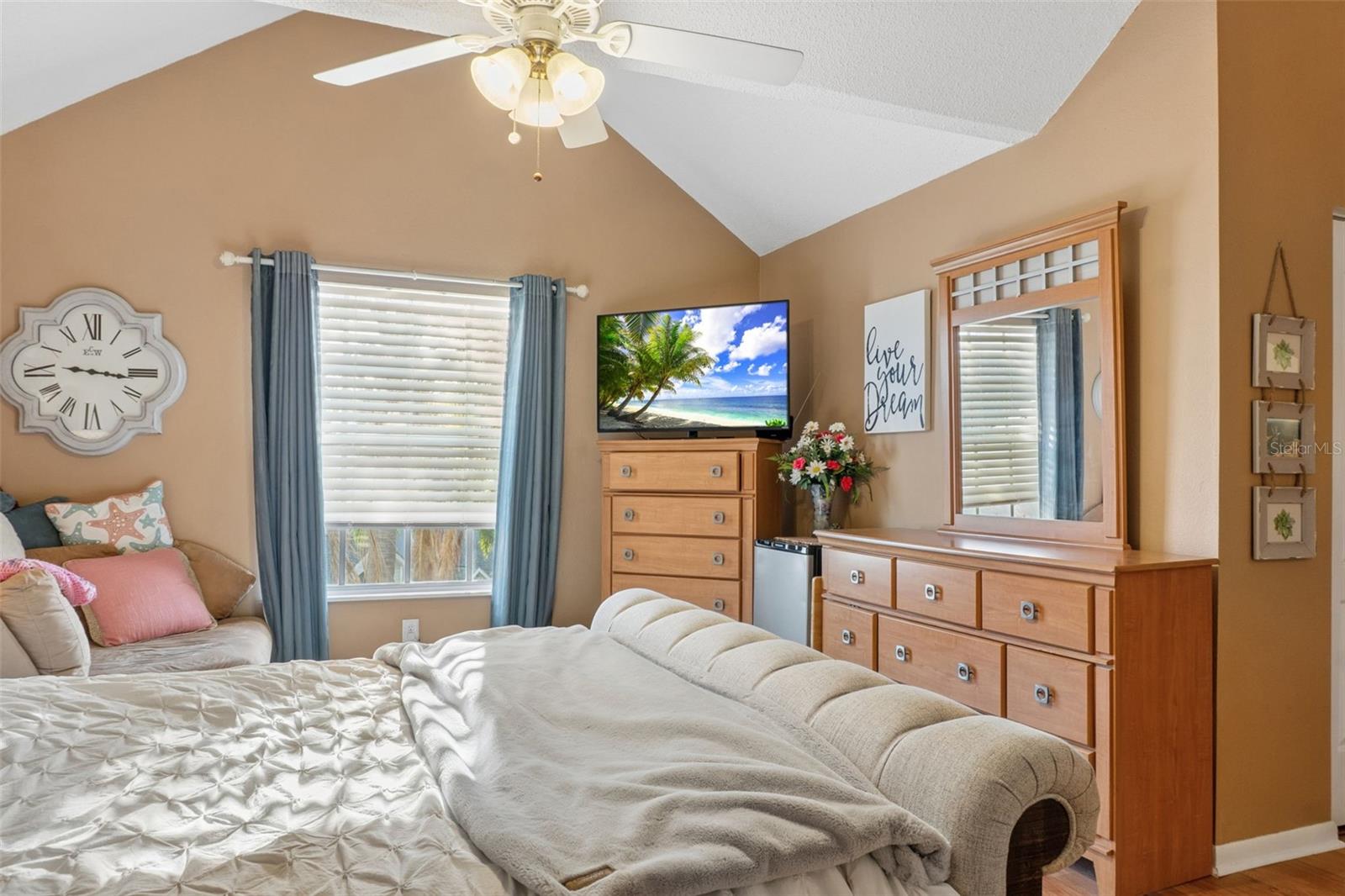 CARROLLWOOD GABLES A CONDO - Residential