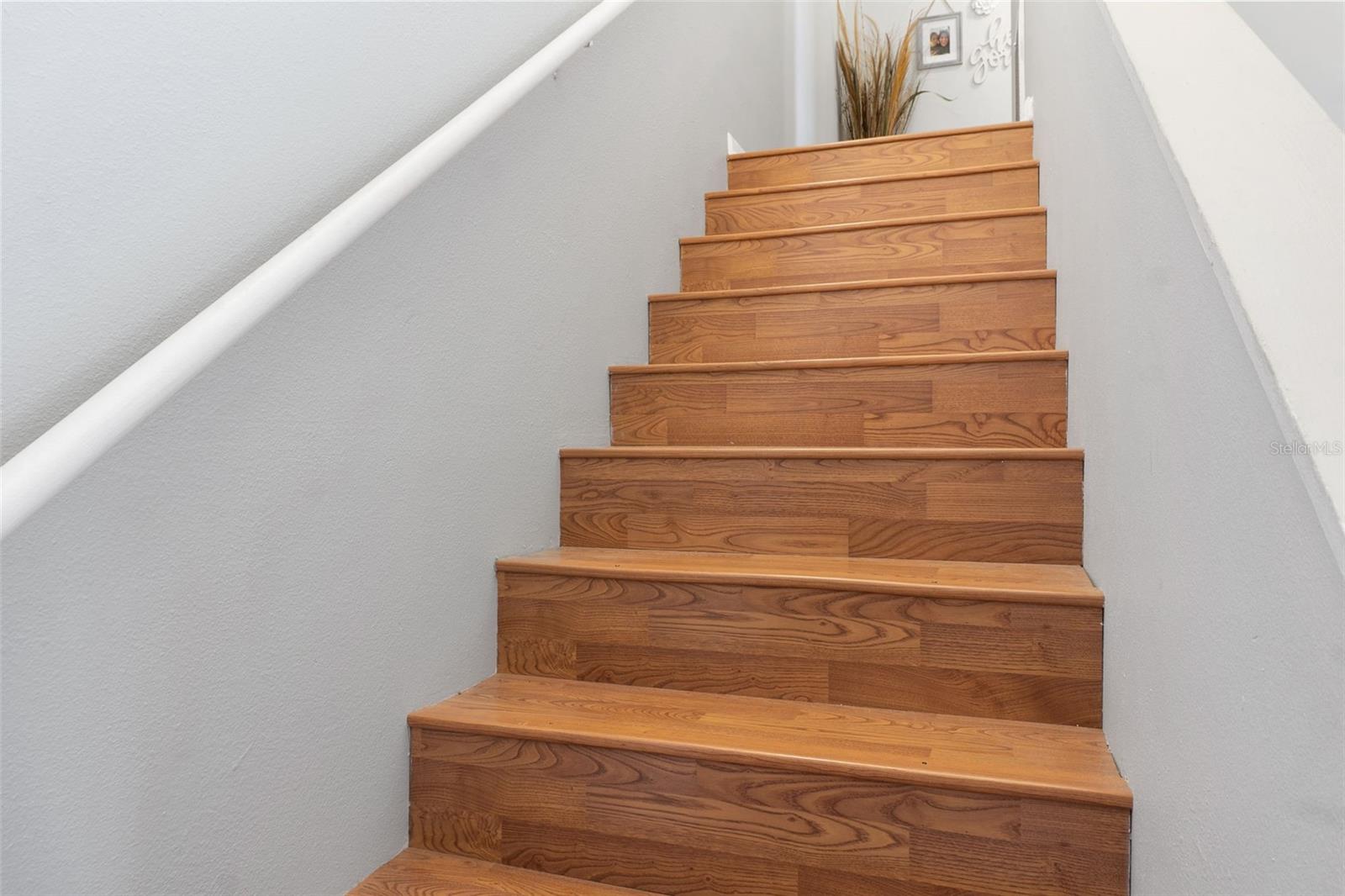 CARROLLWOOD GABLES A CONDO - Residential