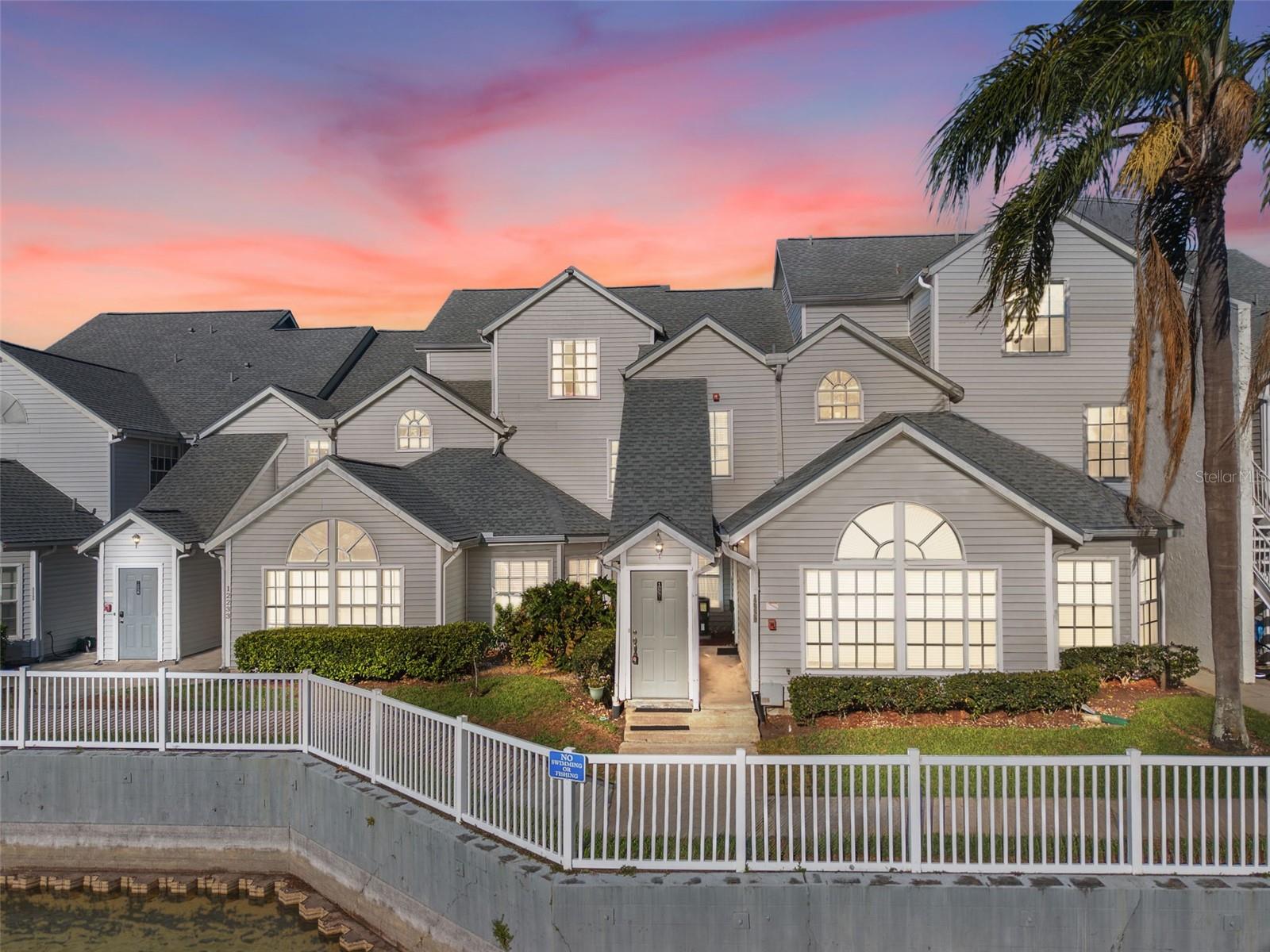 CARROLLWOOD GABLES A CONDO - Residential