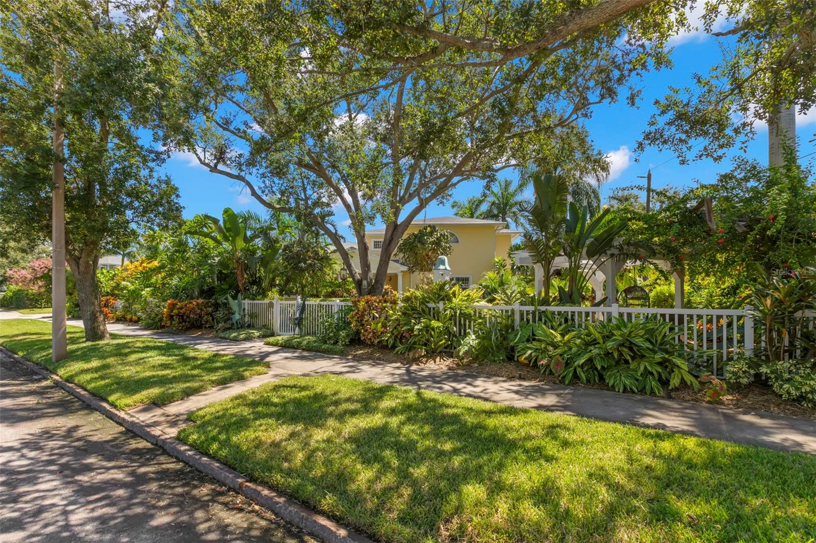 SNELL & HAMLETTS NORTH SHORE ADD - Residential