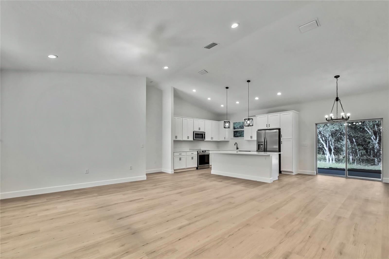 8118 N SANTOS DRIVE