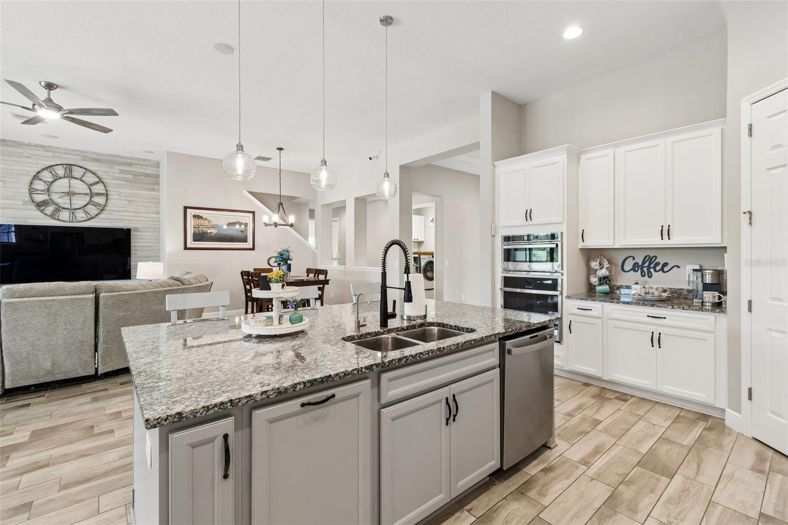 B & D HAWKSTONE PH 1 - Residential