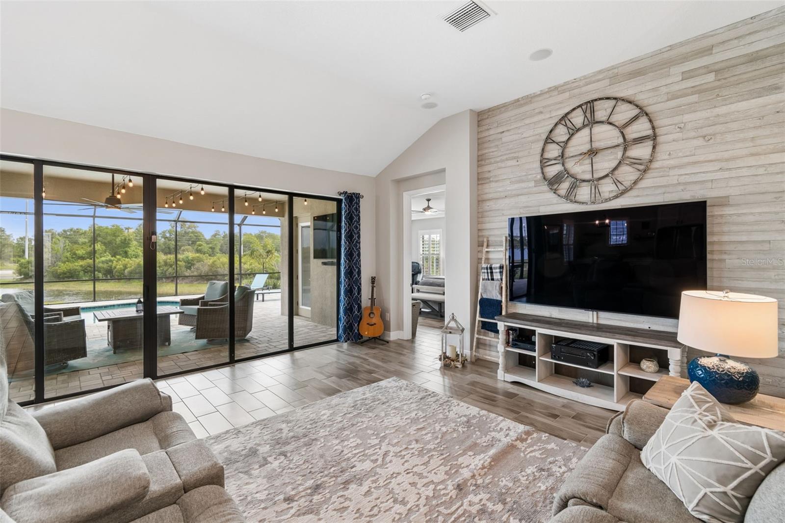 B & D HAWKSTONE PH 1 - Residential