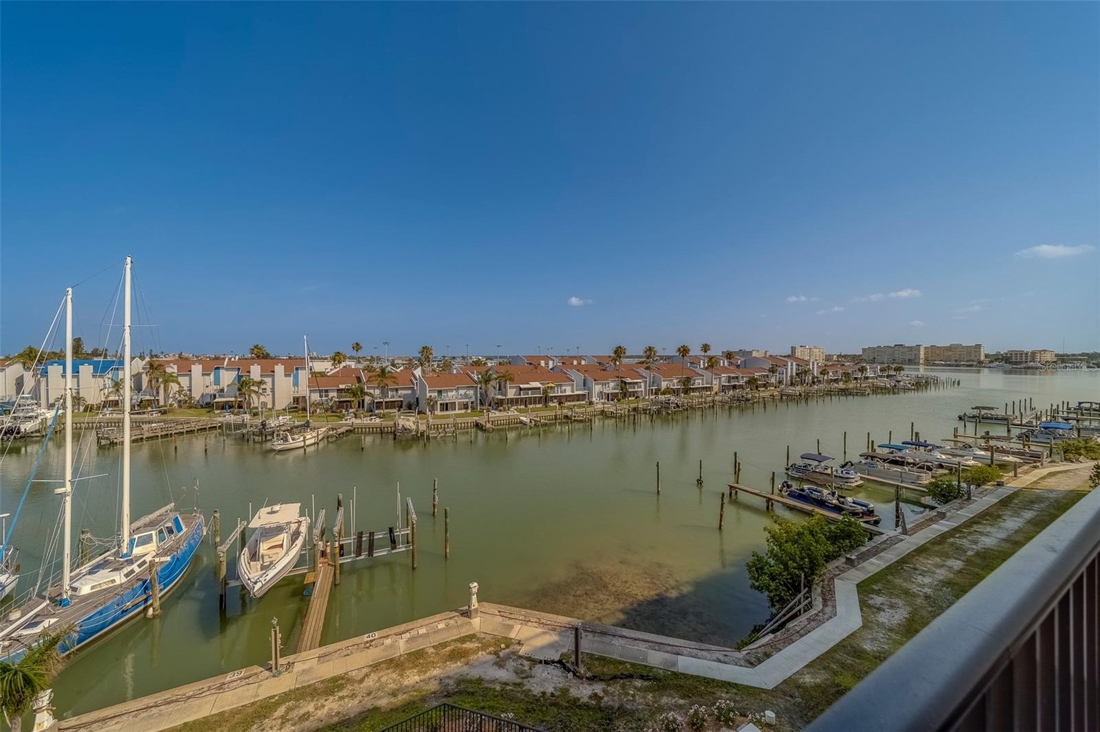 RESIDENCES AT TOWN CENTER CONDO - Residential Lease