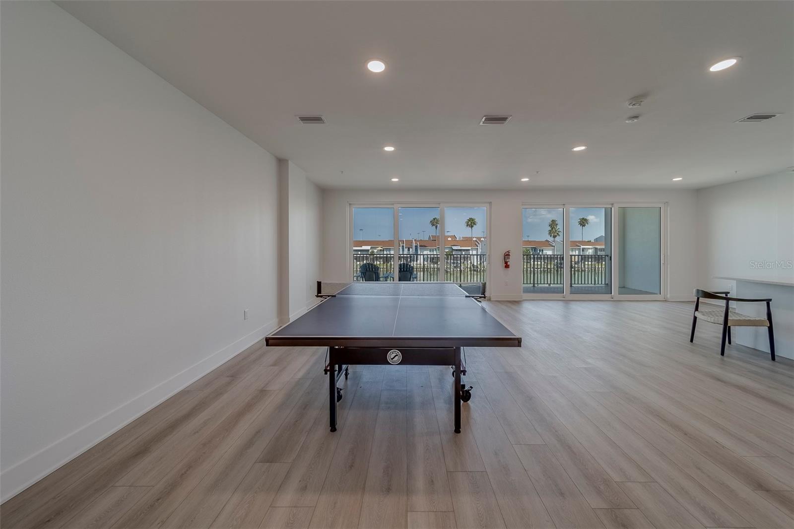 RESIDENCES AT TOWN CENTER CONDO - Residential Lease