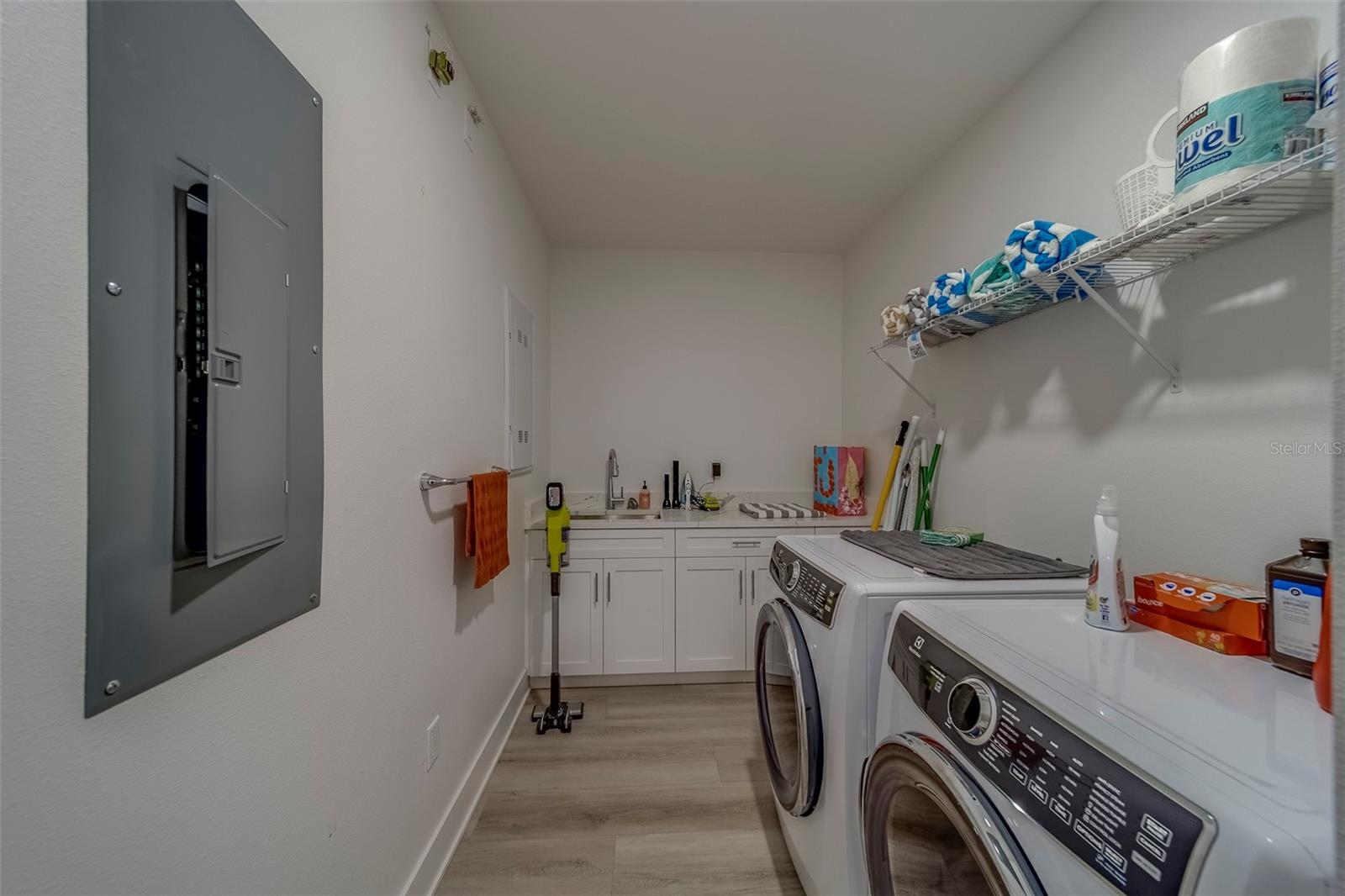 RESIDENCES AT TOWN CENTER CONDO - Residential Lease