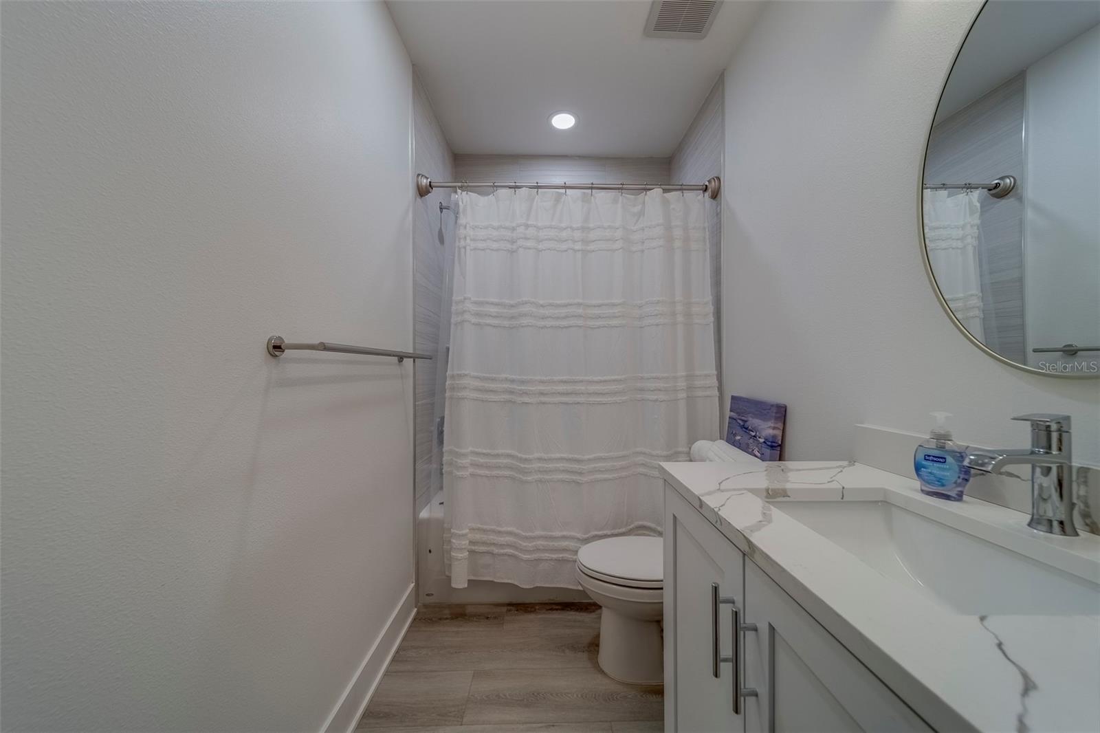 RESIDENCES AT TOWN CENTER CONDO - Residential Lease