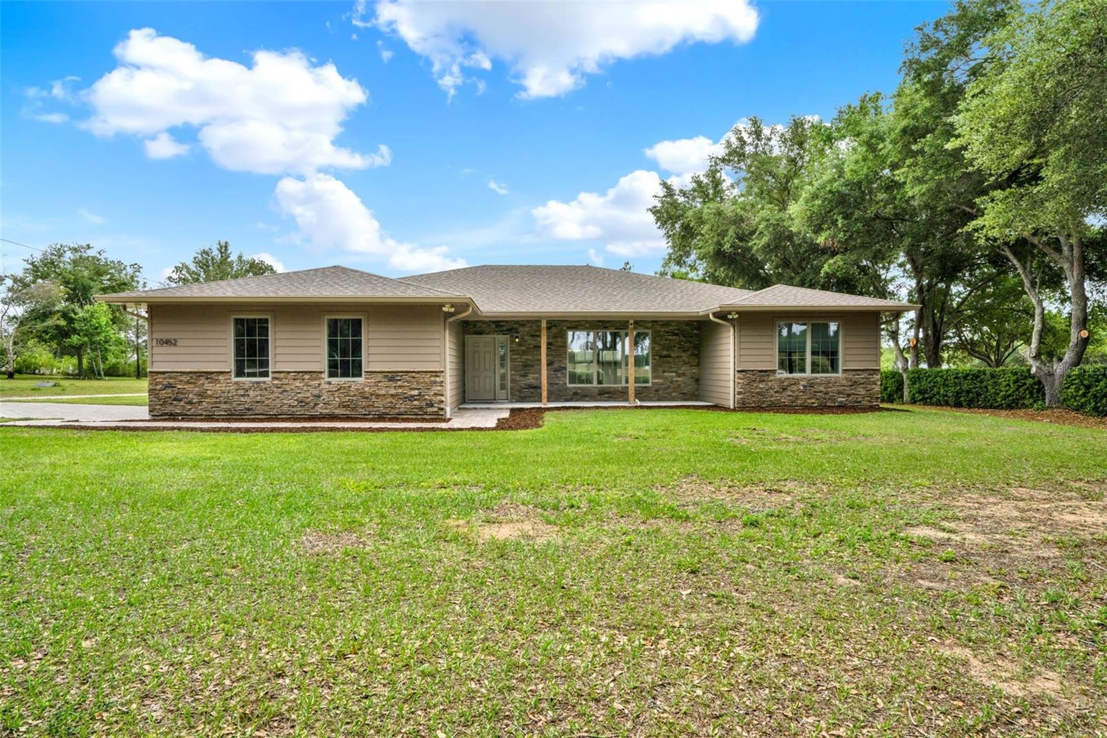 10452 LOG HOUSE ROAD

                                                                             CLERMONT                                

                                    , FL - $800,000