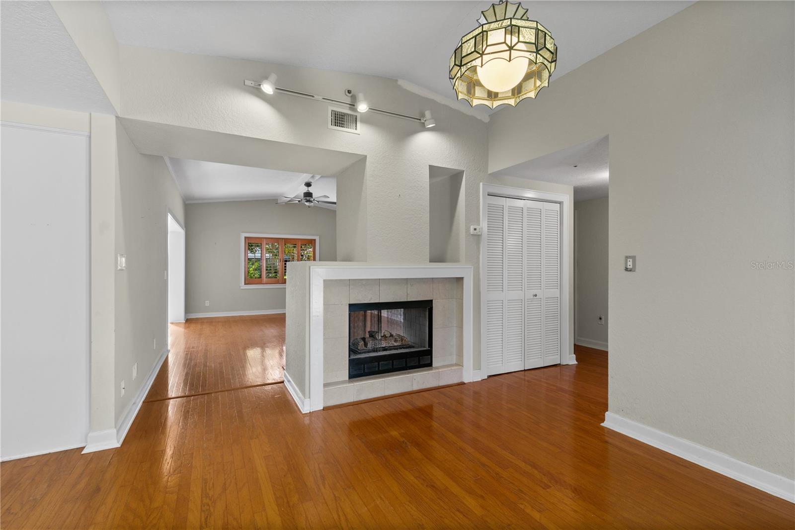 BETTS ADD TO ALTAMONTE ROBERT L - Residential