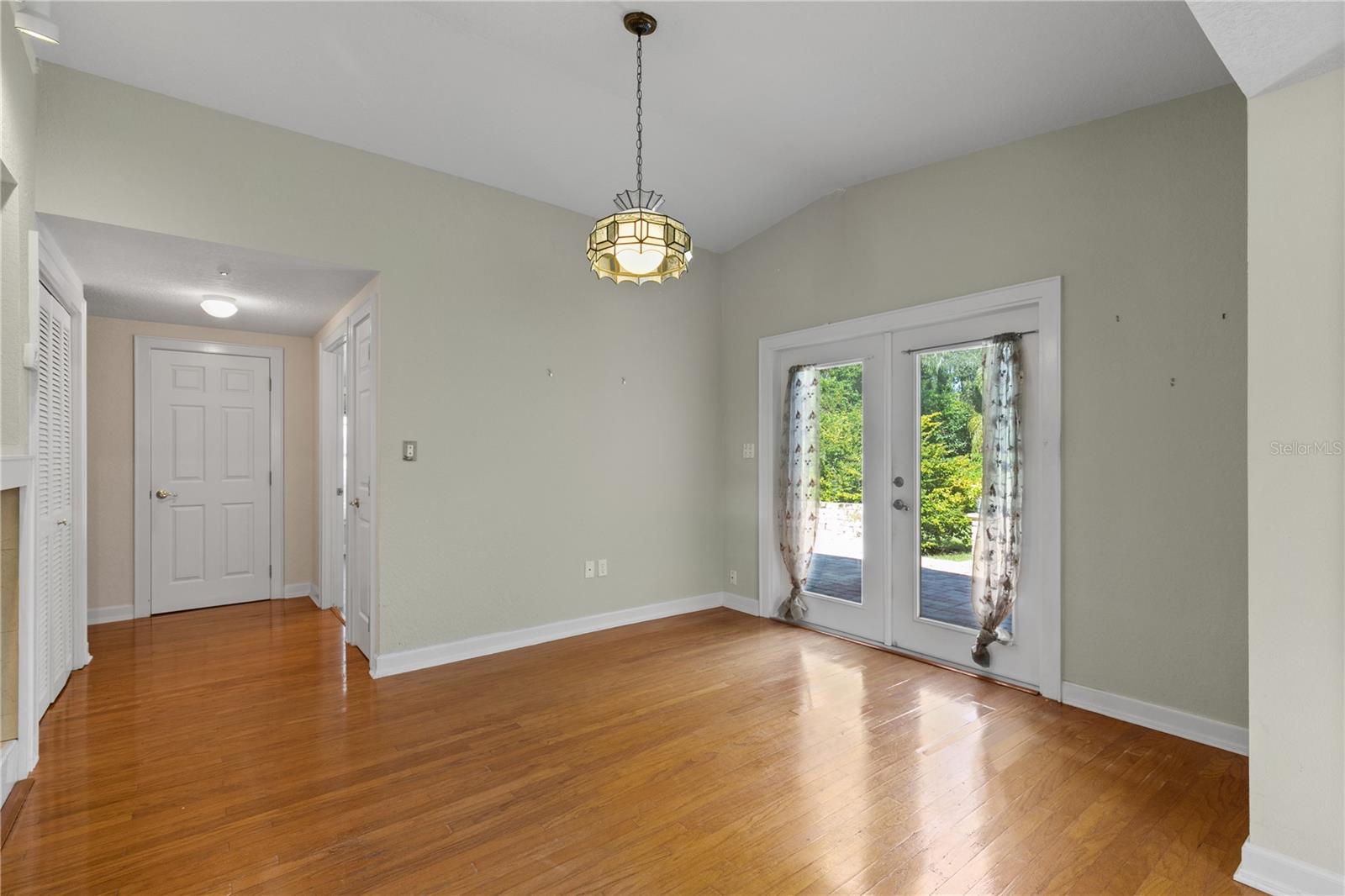 BETTS ADD TO ALTAMONTE ROBERT L - Residential