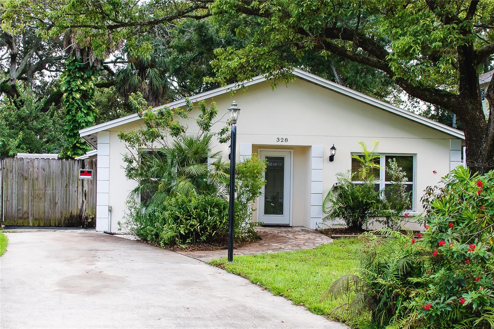 Location, Location, Location!
This charming 3-bedroom, 2-bath block home offers nearly 1,500 sq. ft. in the heart of Seminole Heights, just half a block from the Hillsborough River and a cozy city park. The neighborhood is filled with trendy restaurants, breweries, and bars, and downtown Tampa is only a short drive away.
Inside, the split floor plan features two front bedrooms with a full bath and kitchen, plus a rear bedroom with private side entrance, full bath, and laundry room. Tile flooring runs throughout, and all appliances are included.
A detached 300 sq. ft., 1.5-car garage provides excellent storage. The fully fenced backyard includes a patio, perfect for outdoor entertaining.
Don’t miss this special opportunity to rent a home in a growing, sought-after neighborhood!