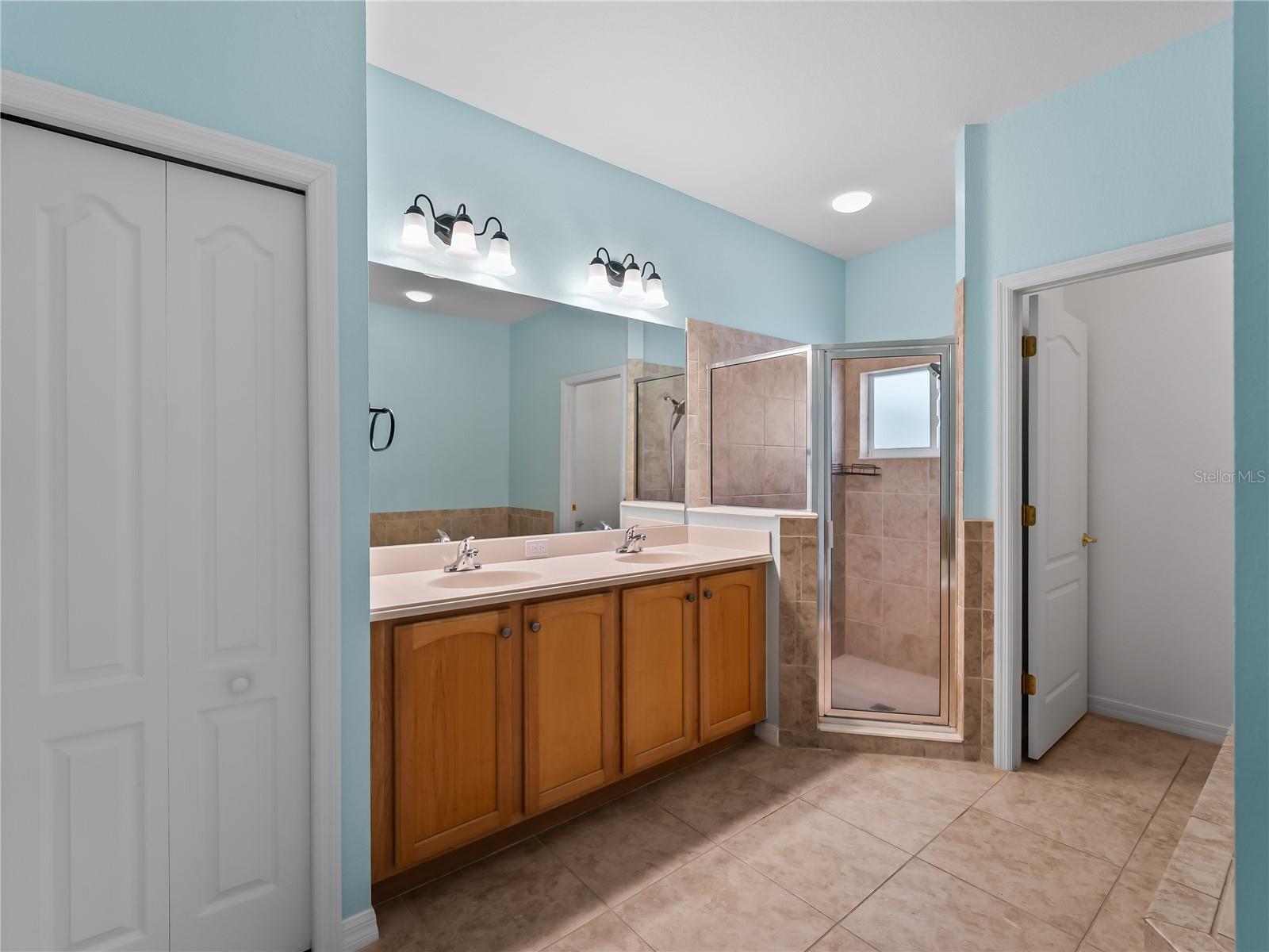 STONEYBROOK AT VENICE - Residential