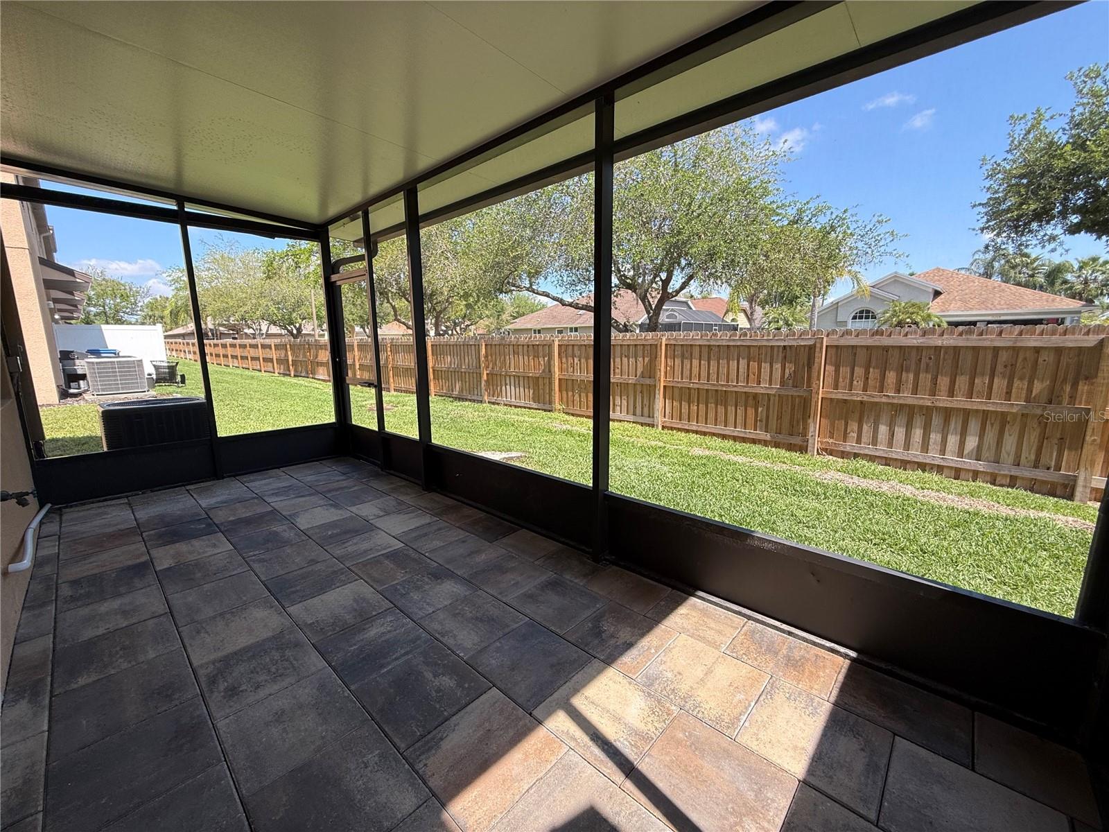 WEST BAY COVE TWNHMS - Residential