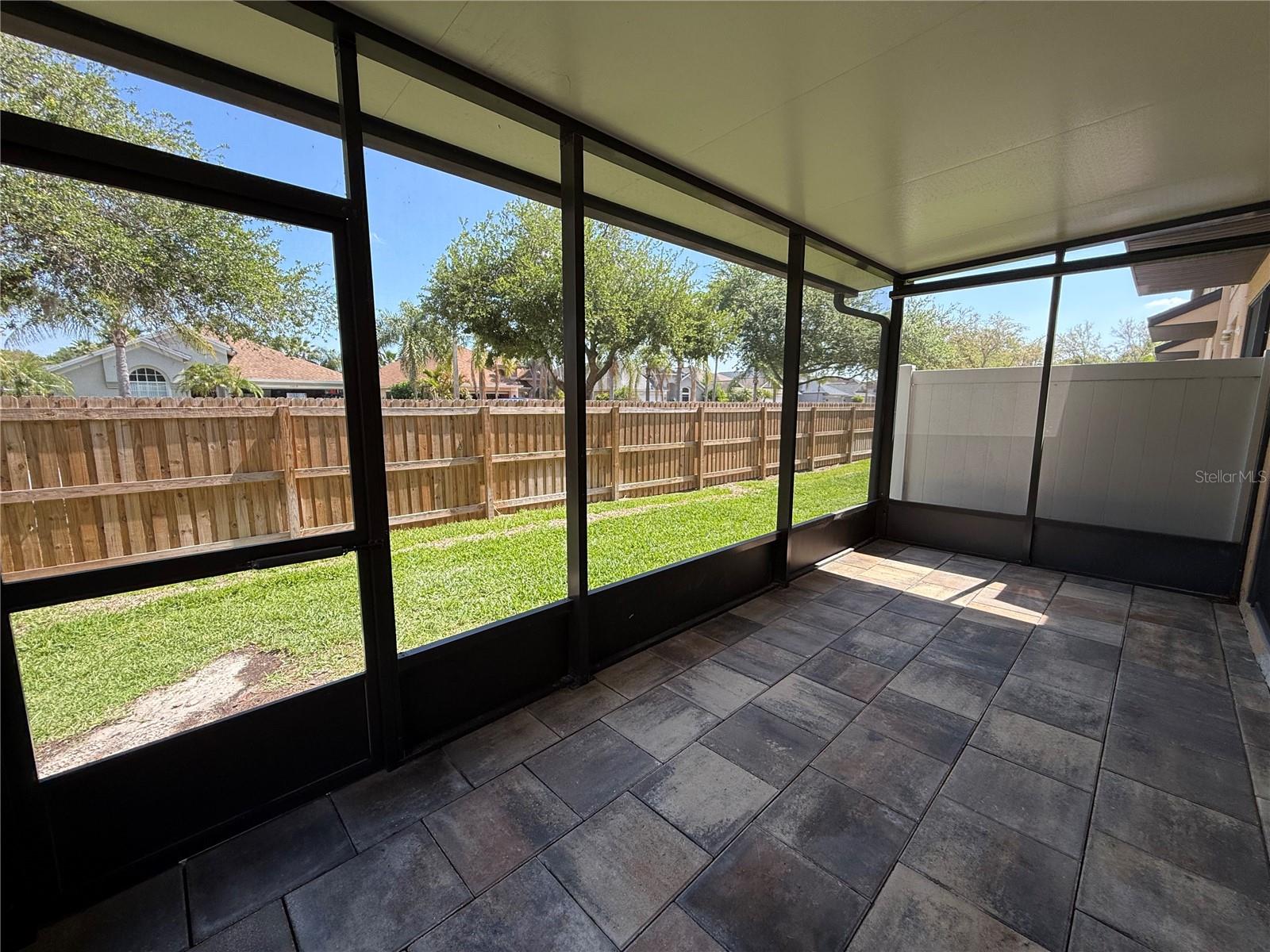 WEST BAY COVE TWNHMS - Residential