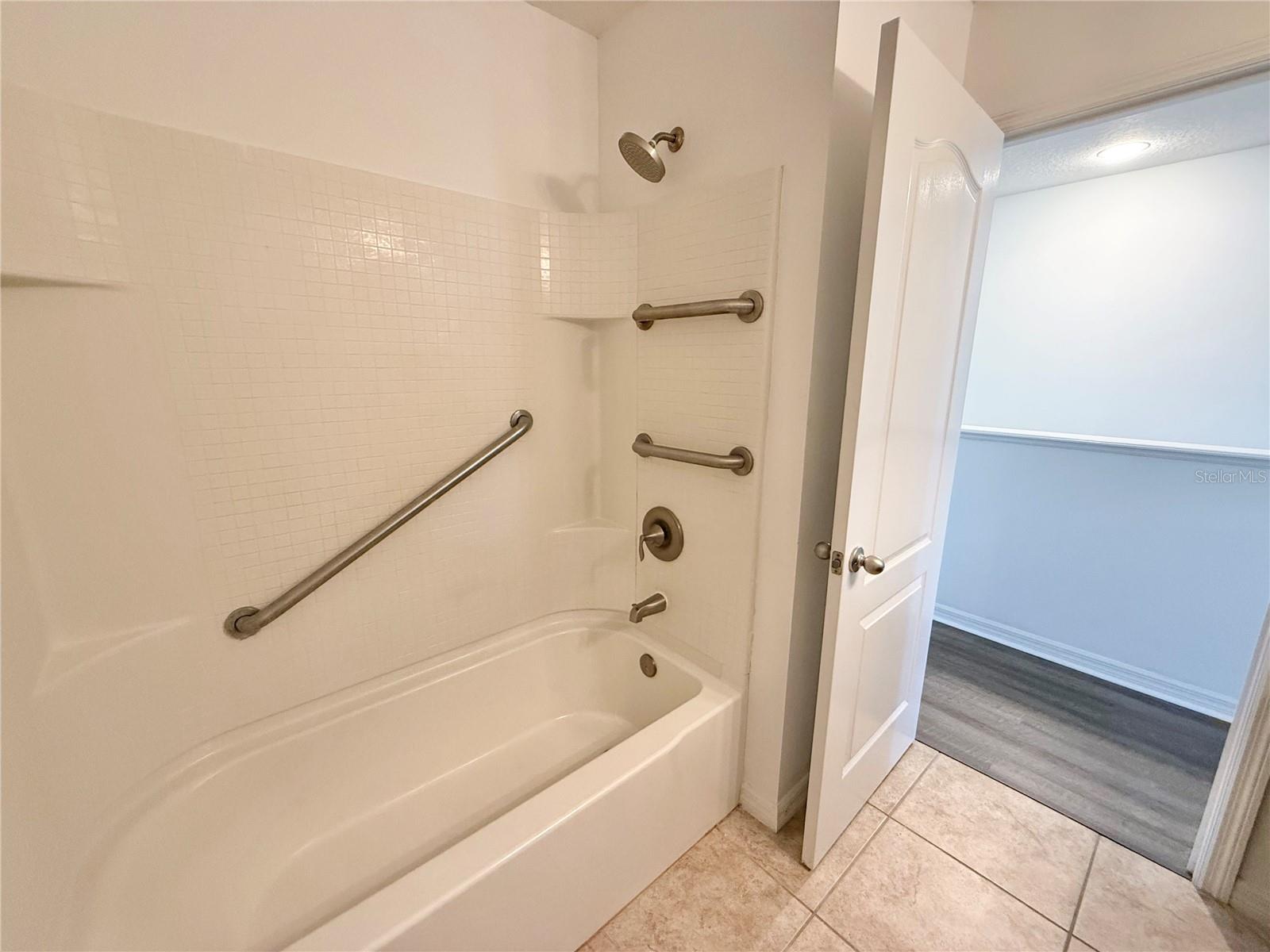 WEST BAY COVE TWNHMS - Residential