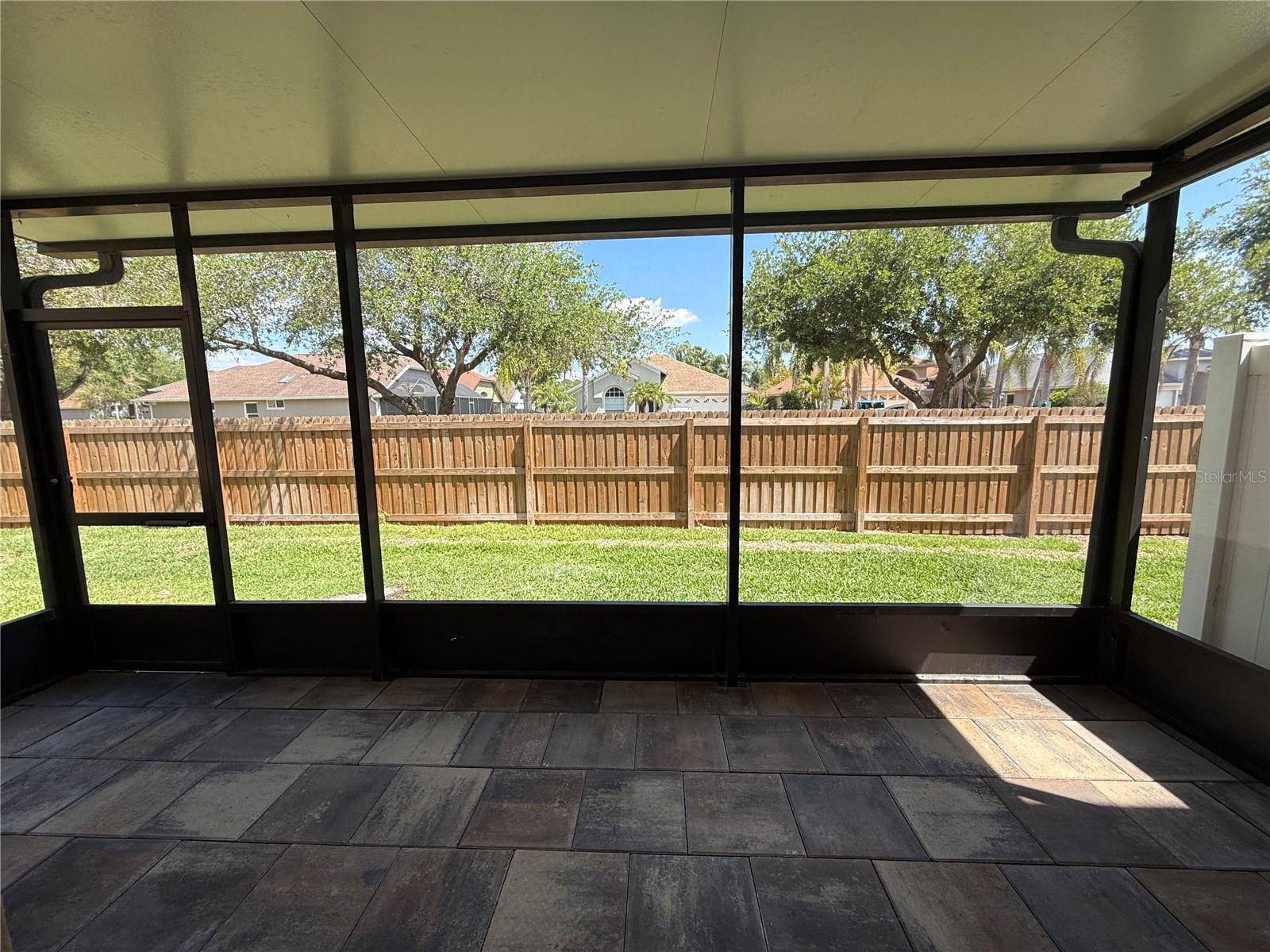 WEST BAY COVE TWNHMS - Residential