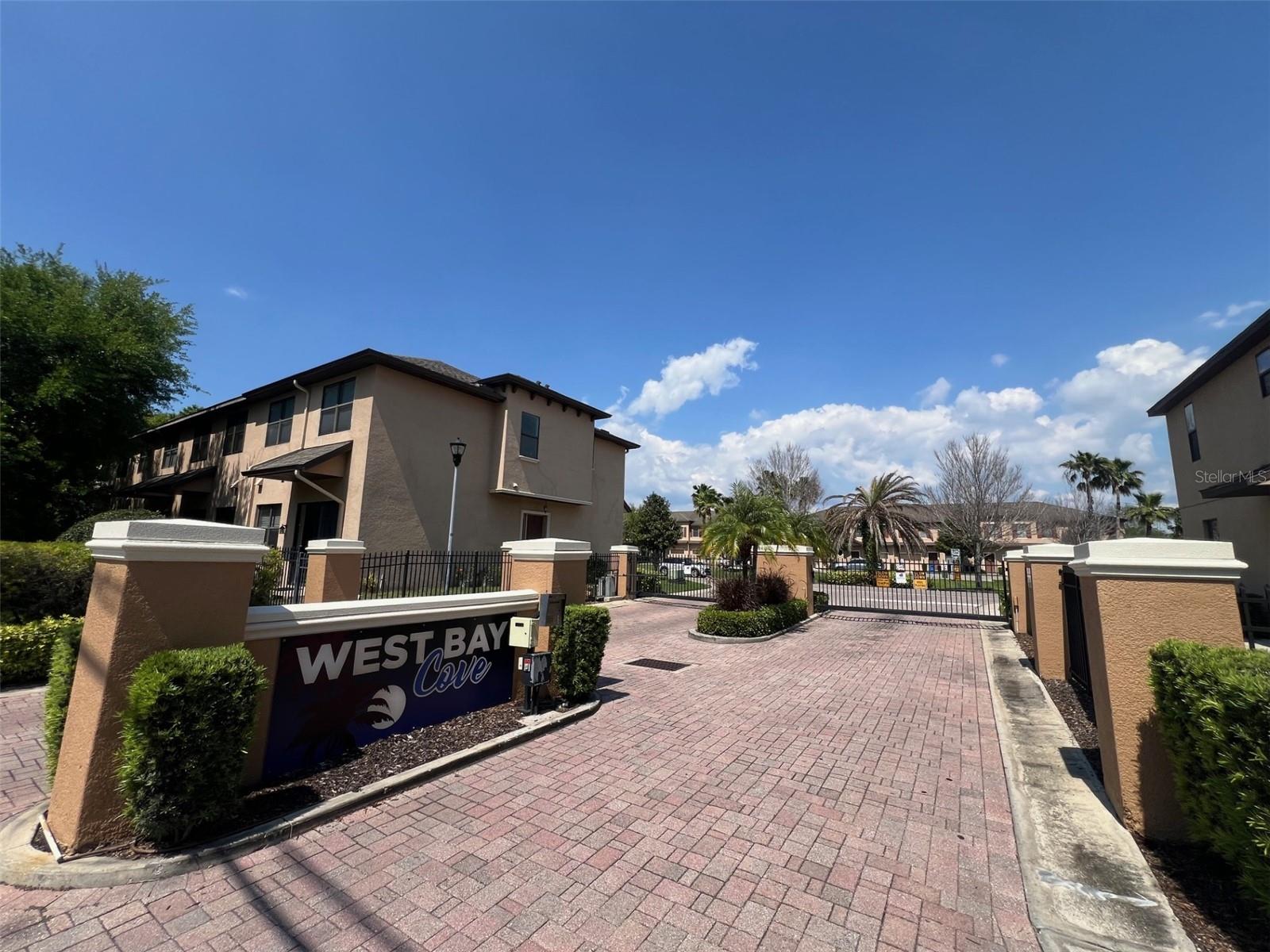 WEST BAY COVE TWNHMS - Residential