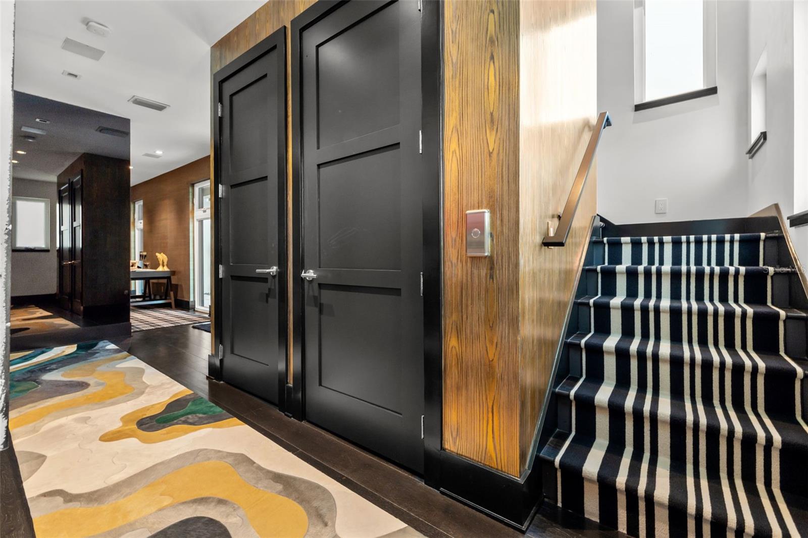 325 2ND STREET N