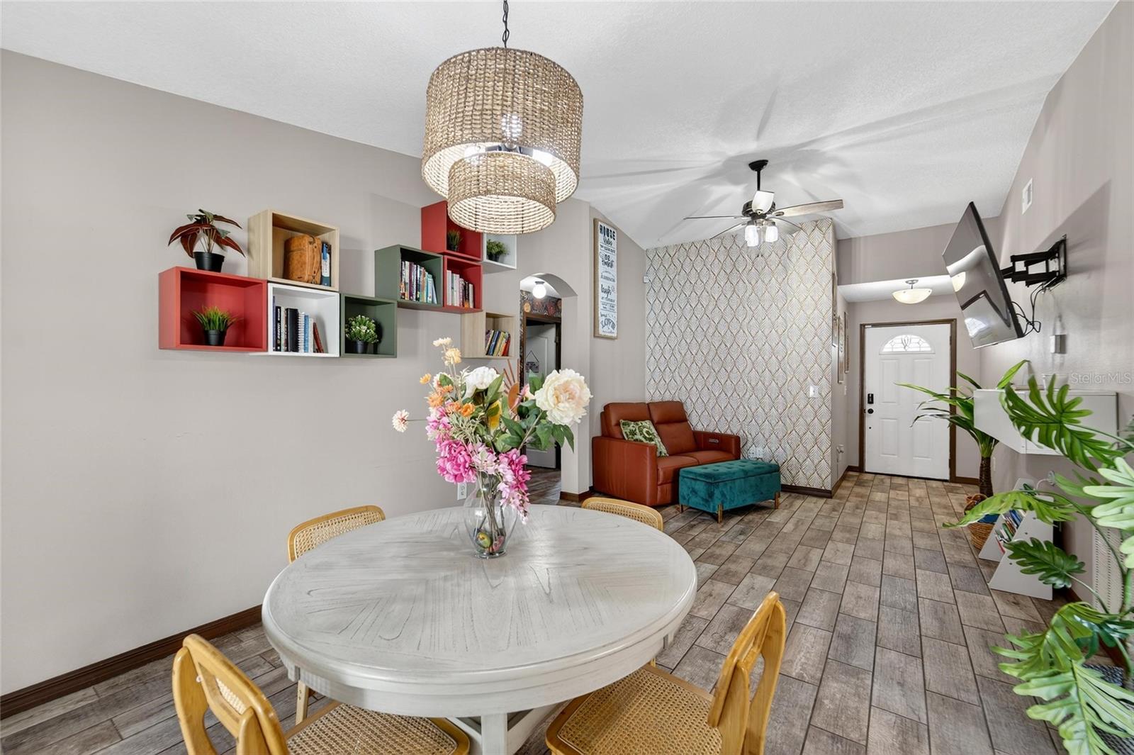 COUNTRY HILLS EAST UNIT SEVEN - Residential