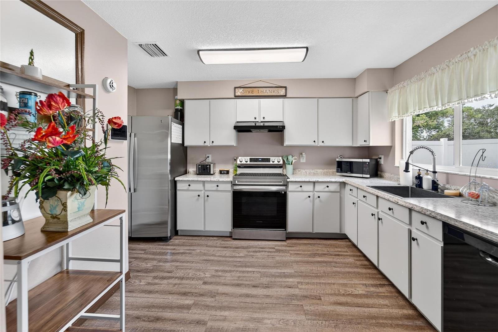 COUNTRY HILLS EAST UNIT SEVEN - Residential