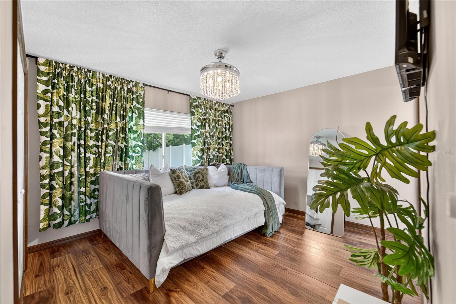 COUNTRY HILLS EAST UNIT SEVEN - Residential