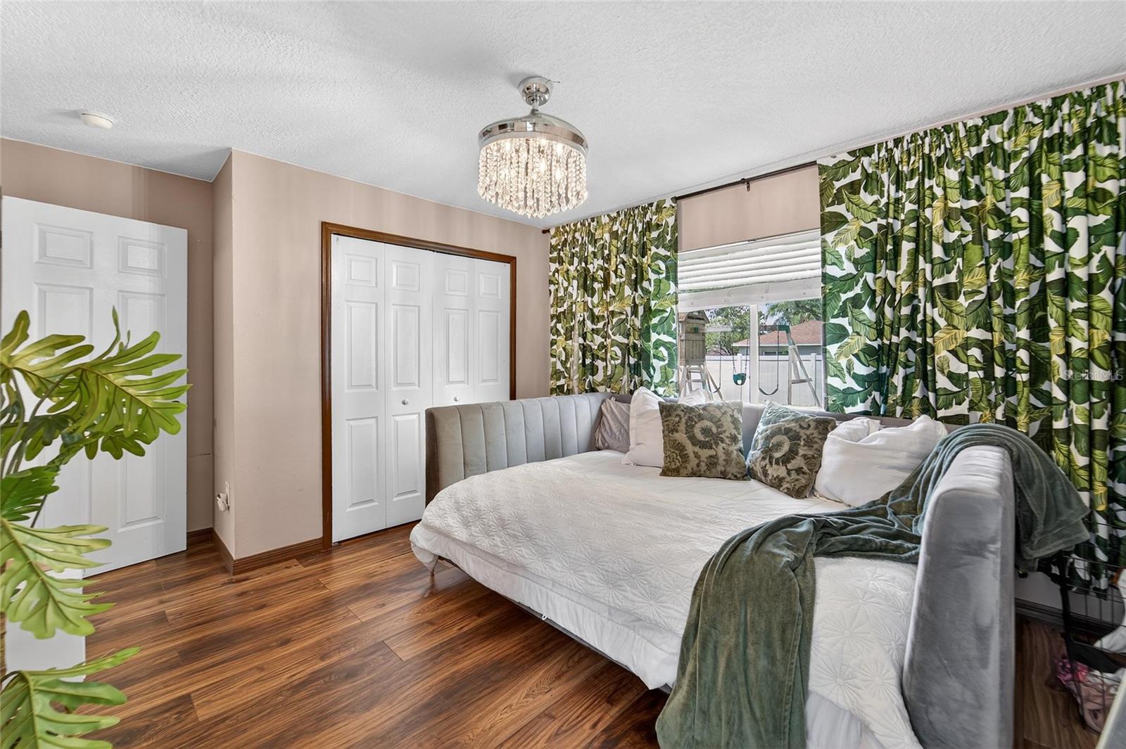 COUNTRY HILLS EAST UNIT SEVEN - Residential
