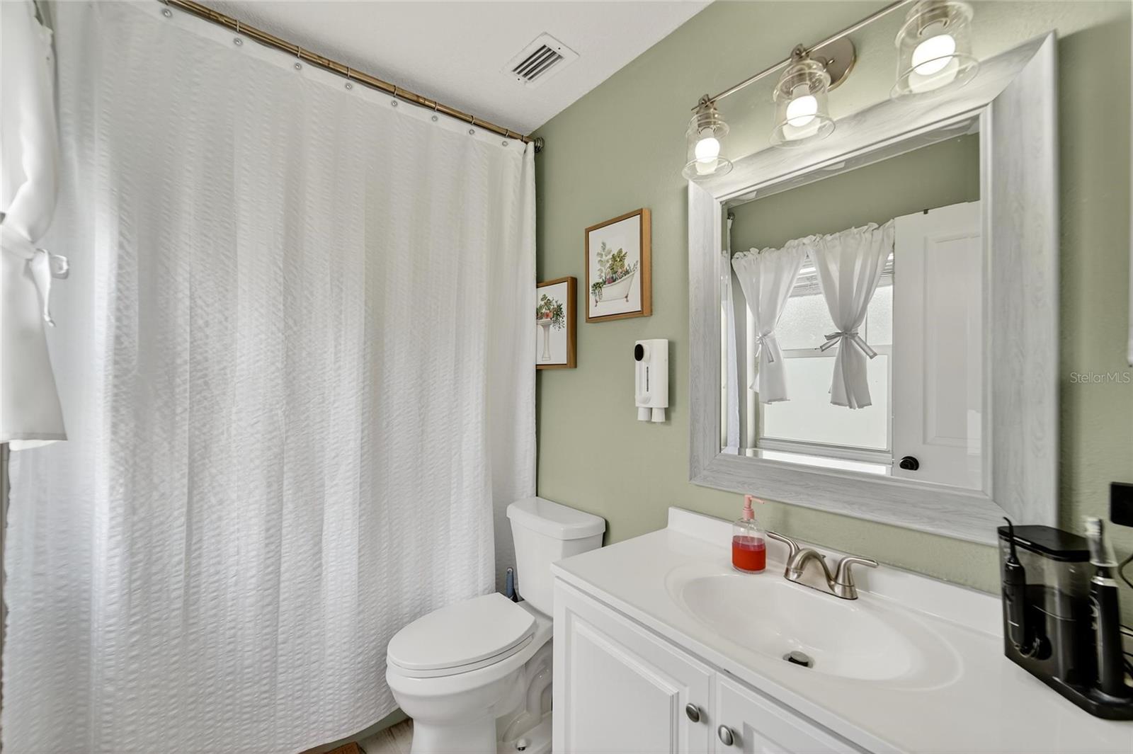 COUNTRY HILLS EAST UNIT SEVEN - Residential