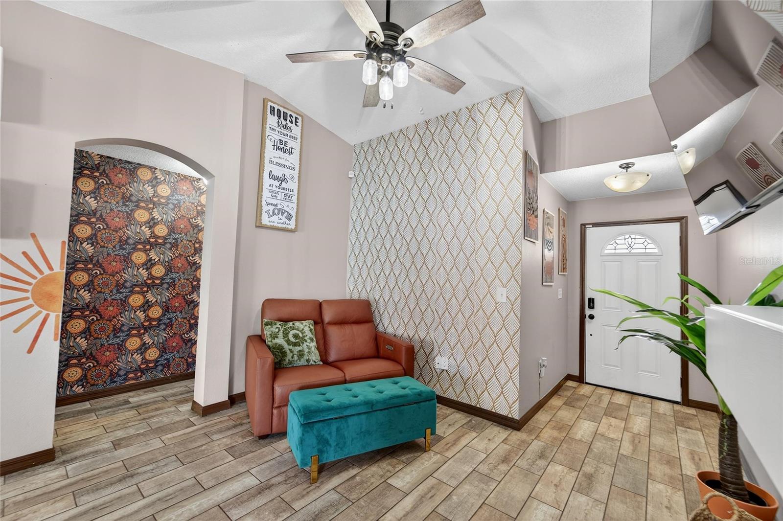 COUNTRY HILLS EAST UNIT SEVEN - Residential