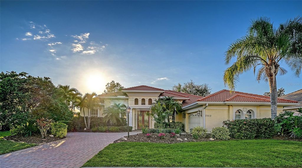 Photo of 7512 Abbey Glen, Lakewood Ranch, FL 34202 (MLS # A4679109)