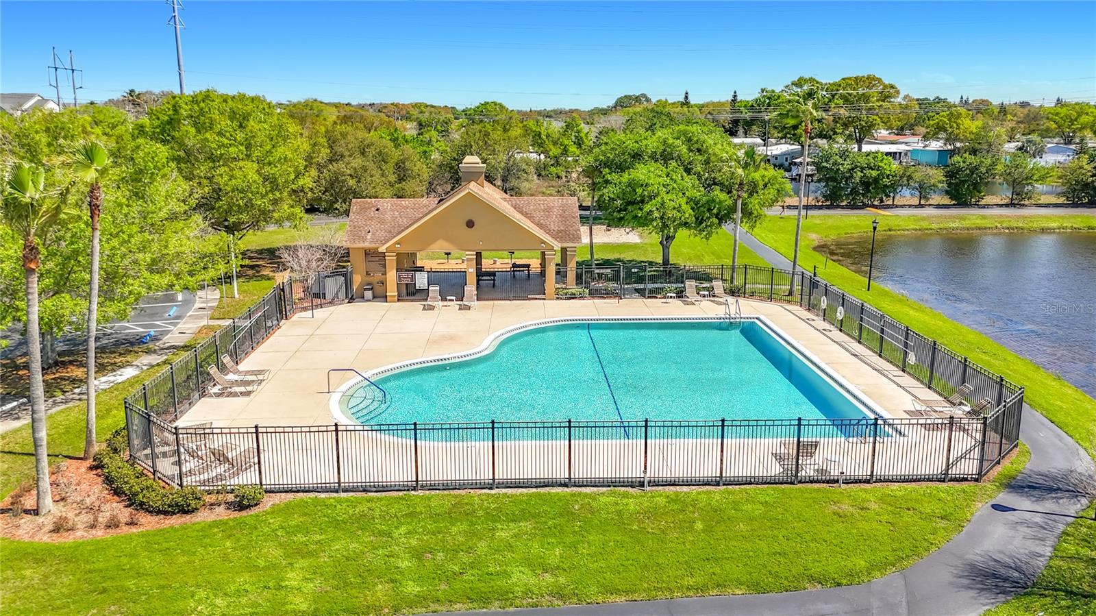 LAKE CHASE CONDO - Residential