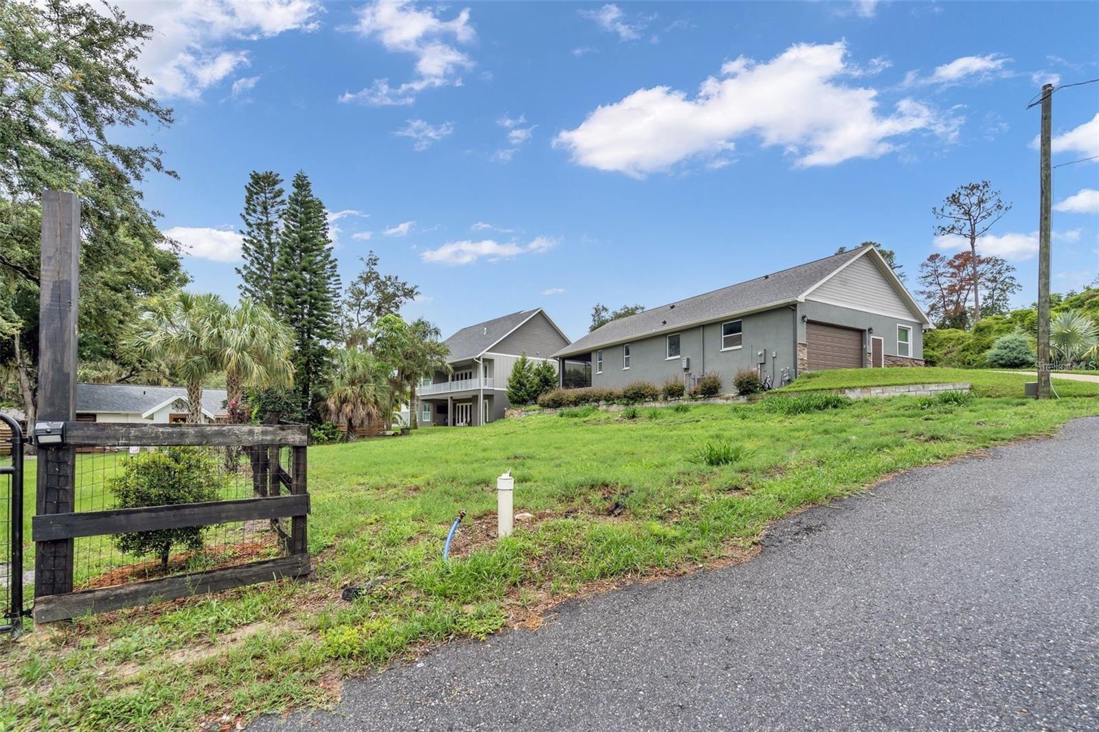 1604 BUTLER COURT