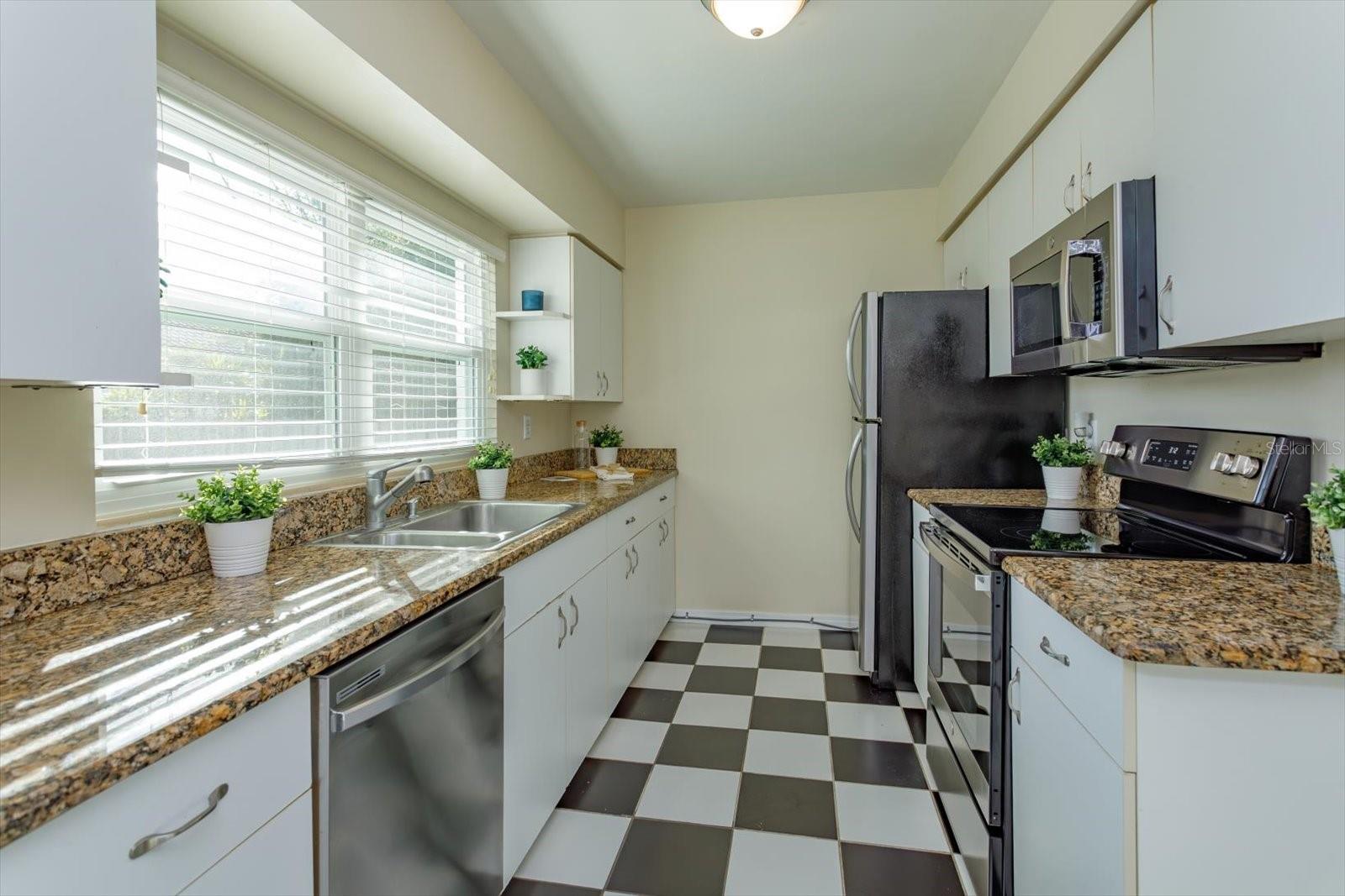 GARDEN ACRES - Residential