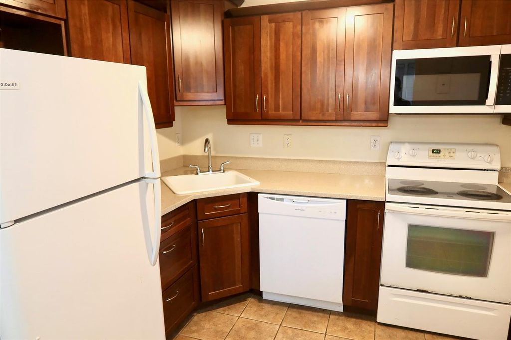 Photo of 2704 NW 1st Avenue, Gainesville, FL 32607 (MLS # GC536965)