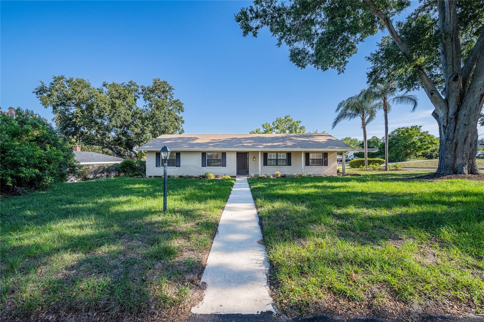 LAKE LINK ESTATES - Residential