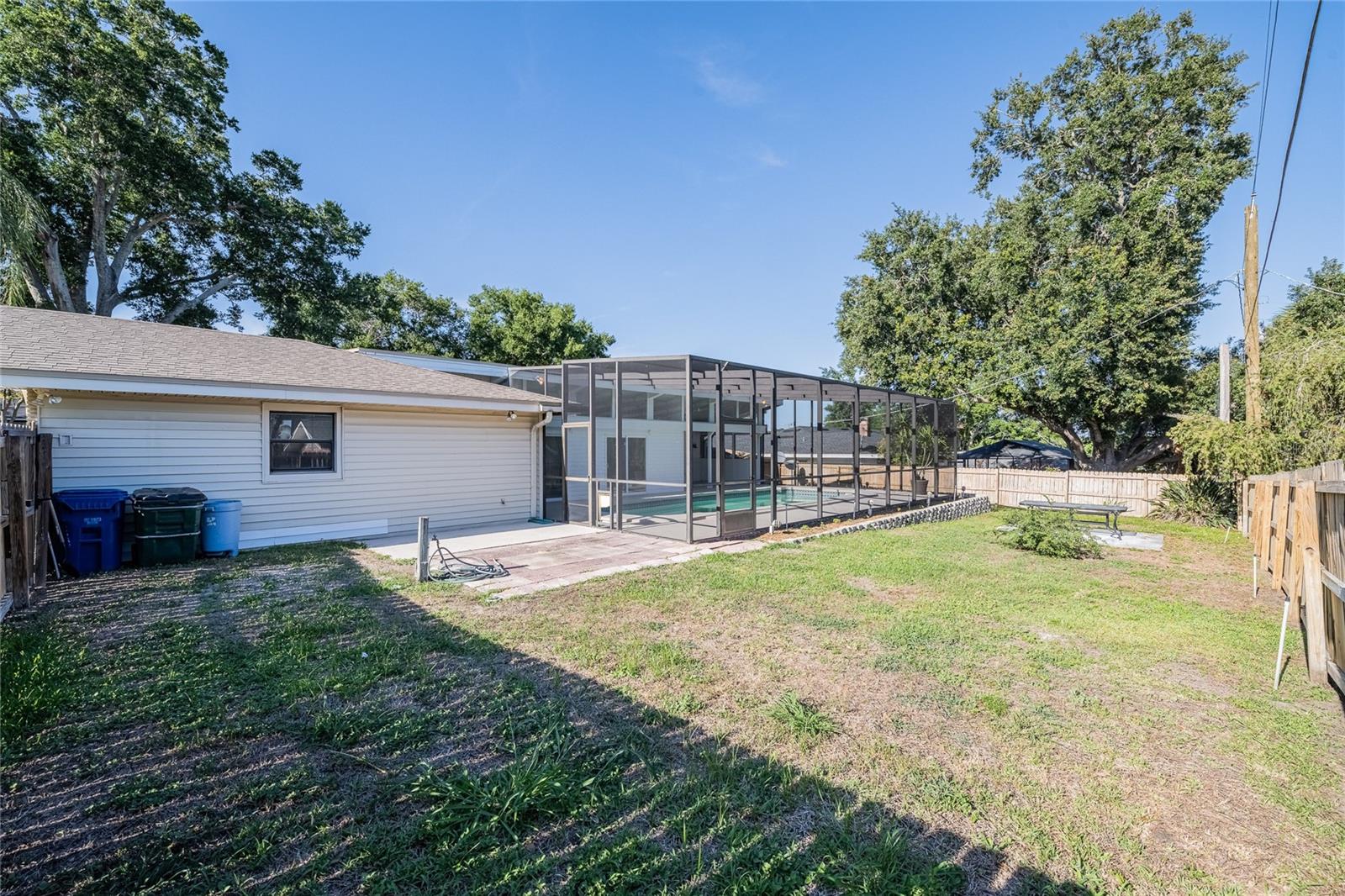 LAKE LINK ESTATES - Residential