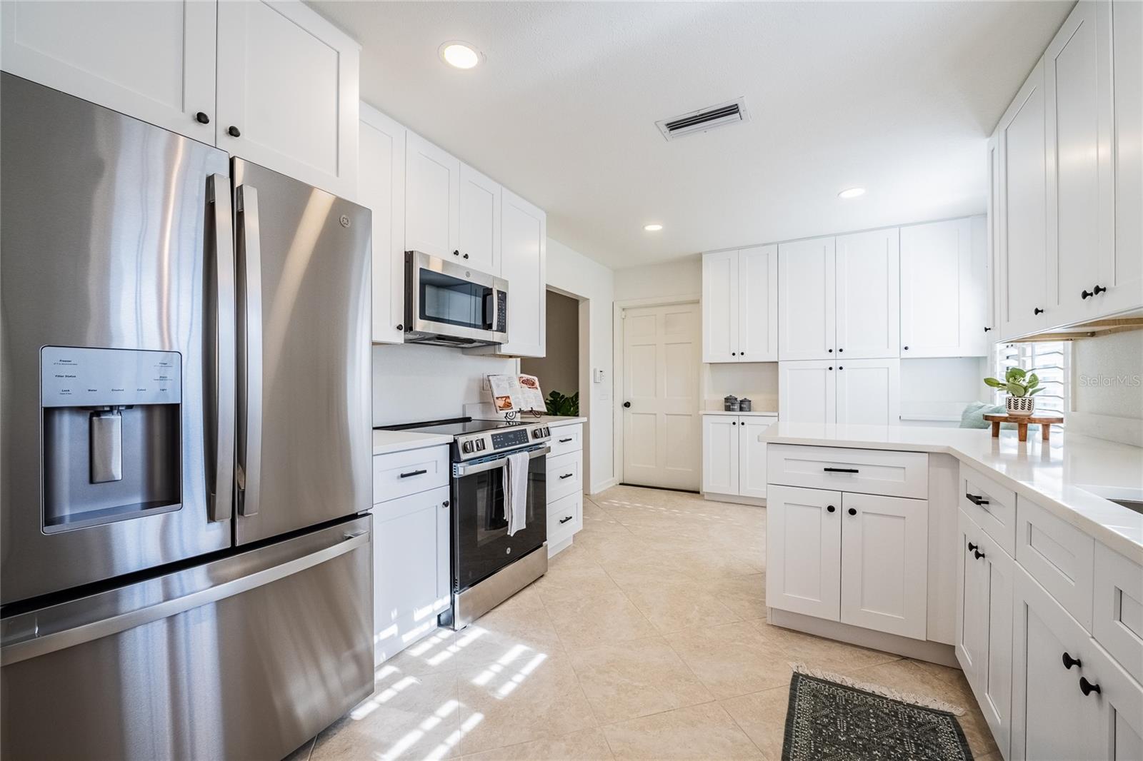 LAKE LINK ESTATES - Residential