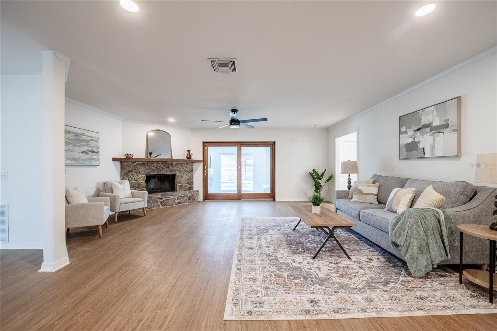 LAKE LINK ESTATES - Residential